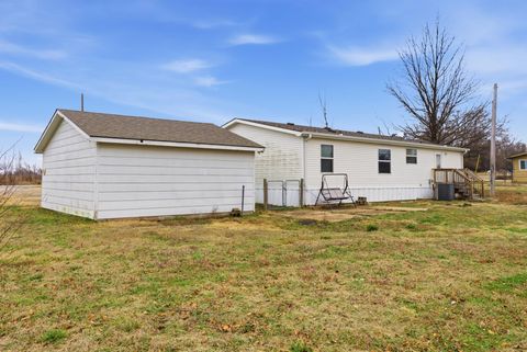 Tiny photo for 21311 85th Rd, Winfield, KS 67156 (MLS # 669282)
