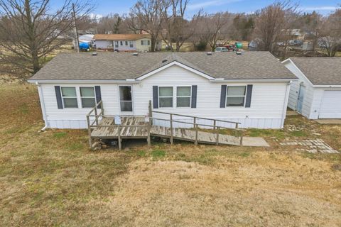 Tiny photo for 21311 85th Rd, Winfield, KS 67156 (MLS # 669282)