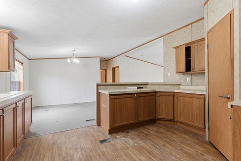 Tiny photo for 21311 85th Rd, Winfield, KS 67156 (MLS # 669282)