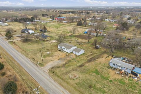 Tiny photo for 21311 85th Rd, Winfield, KS 67156 (MLS # 669282)
