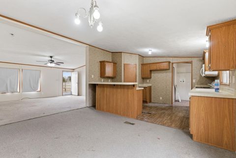 Tiny photo for 21311 85th Rd, Winfield, KS 67156 (MLS # 669282)
