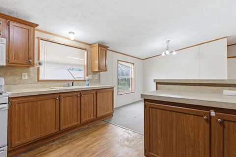Tiny photo for 21311 85th Rd, Winfield, KS 67156 (MLS # 669282)