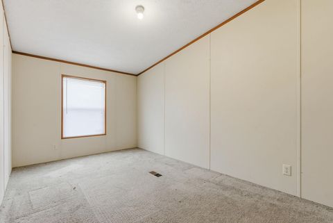 Tiny photo for 21311 85th Rd, Winfield, KS 67156 (MLS # 669282)