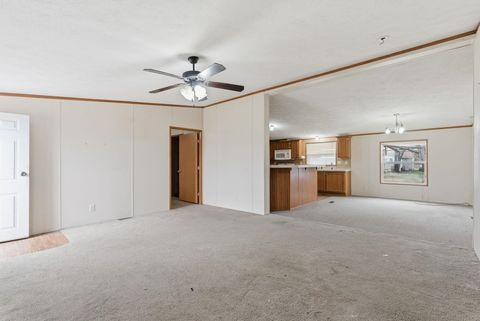 Tiny photo for 21311 85th Rd, Winfield, KS 67156 (MLS # 669282)
