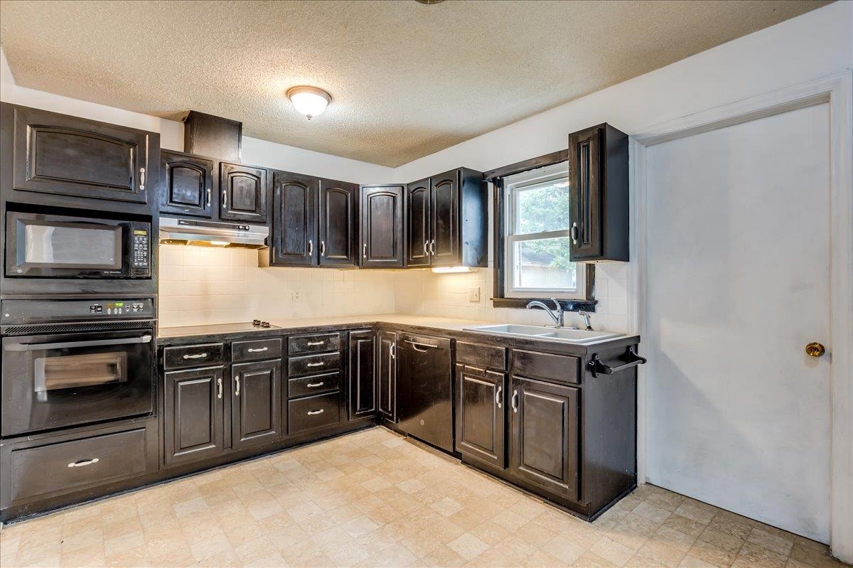 424 N Meridian Ave, Valley Center, Kansas image 8