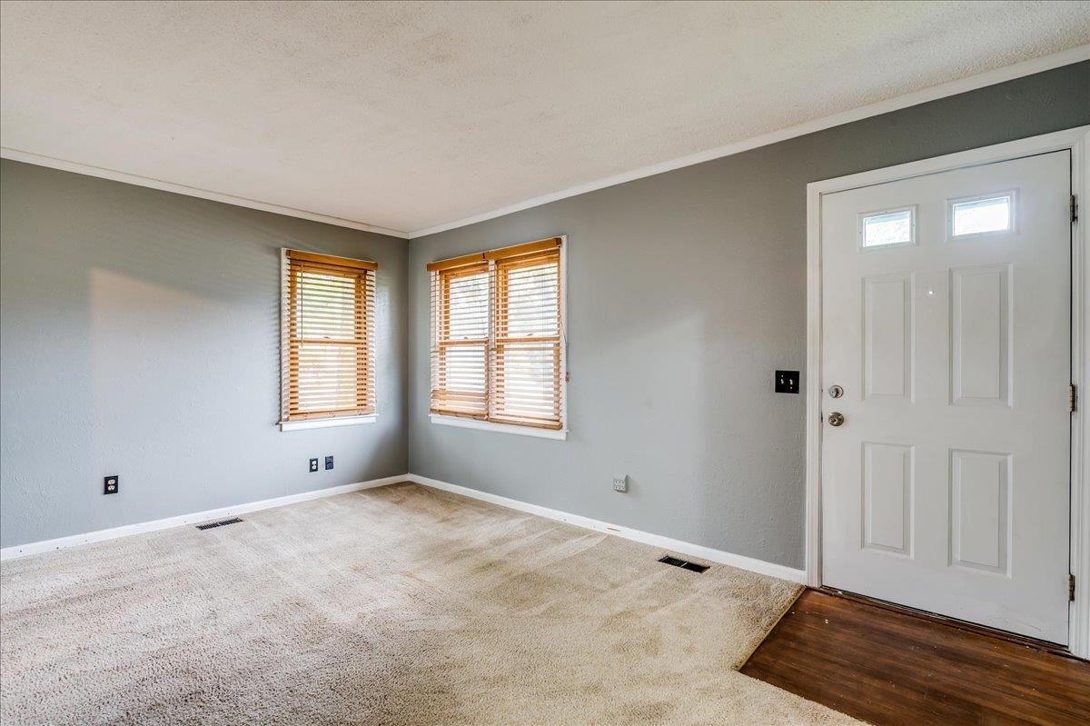 424 N Meridian Ave, Valley Center, Kansas image 6