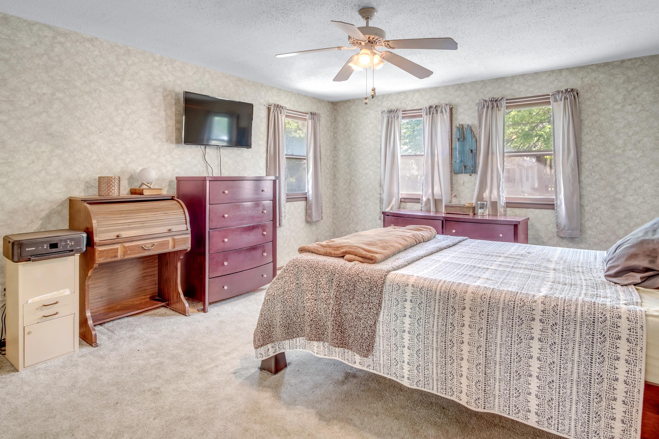 512 E 7th St, Newton, Kansas image 25