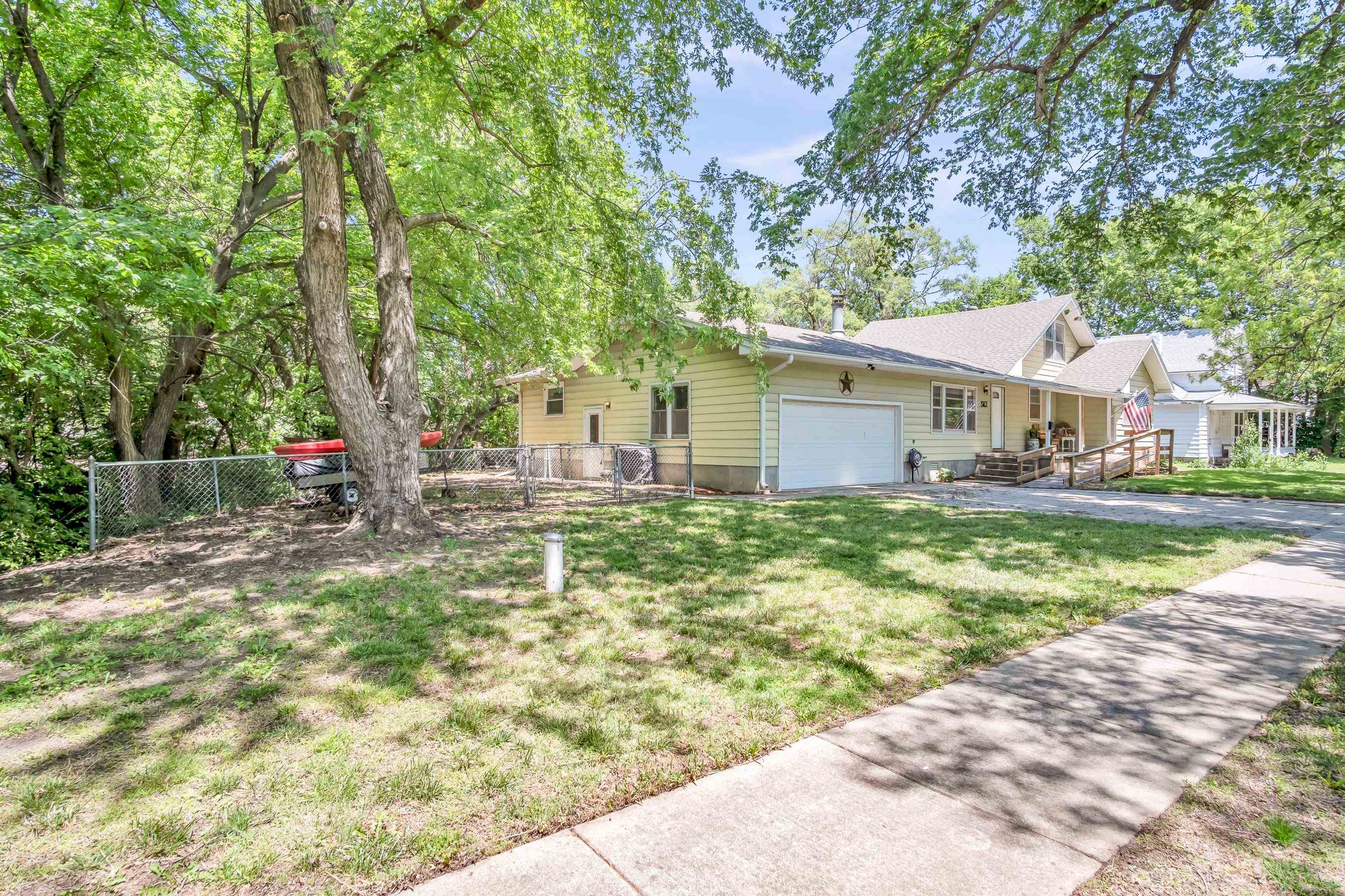 512 E 7th St, Newton, Kansas image 5