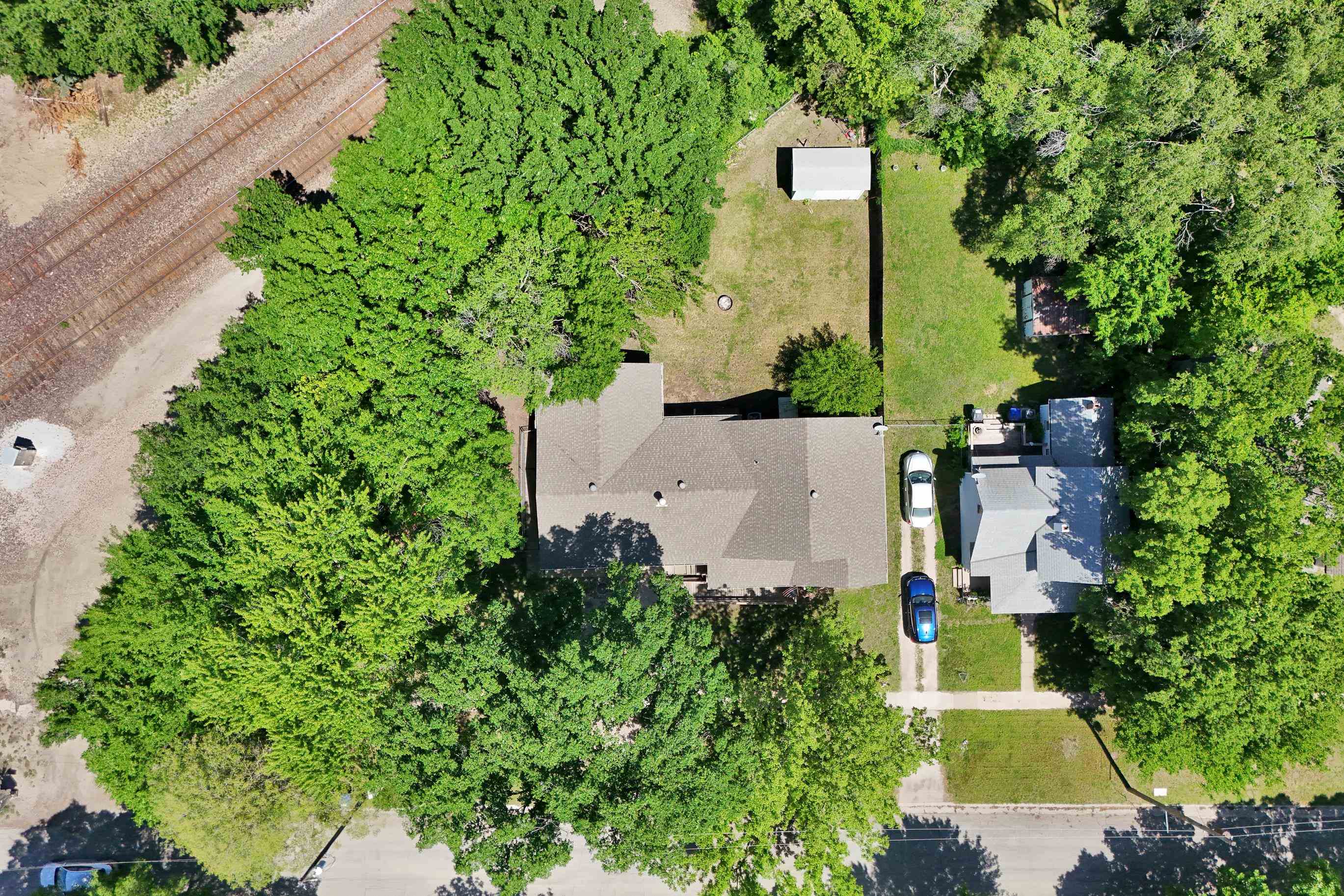 512 E 7th St, Newton, Kansas image 32