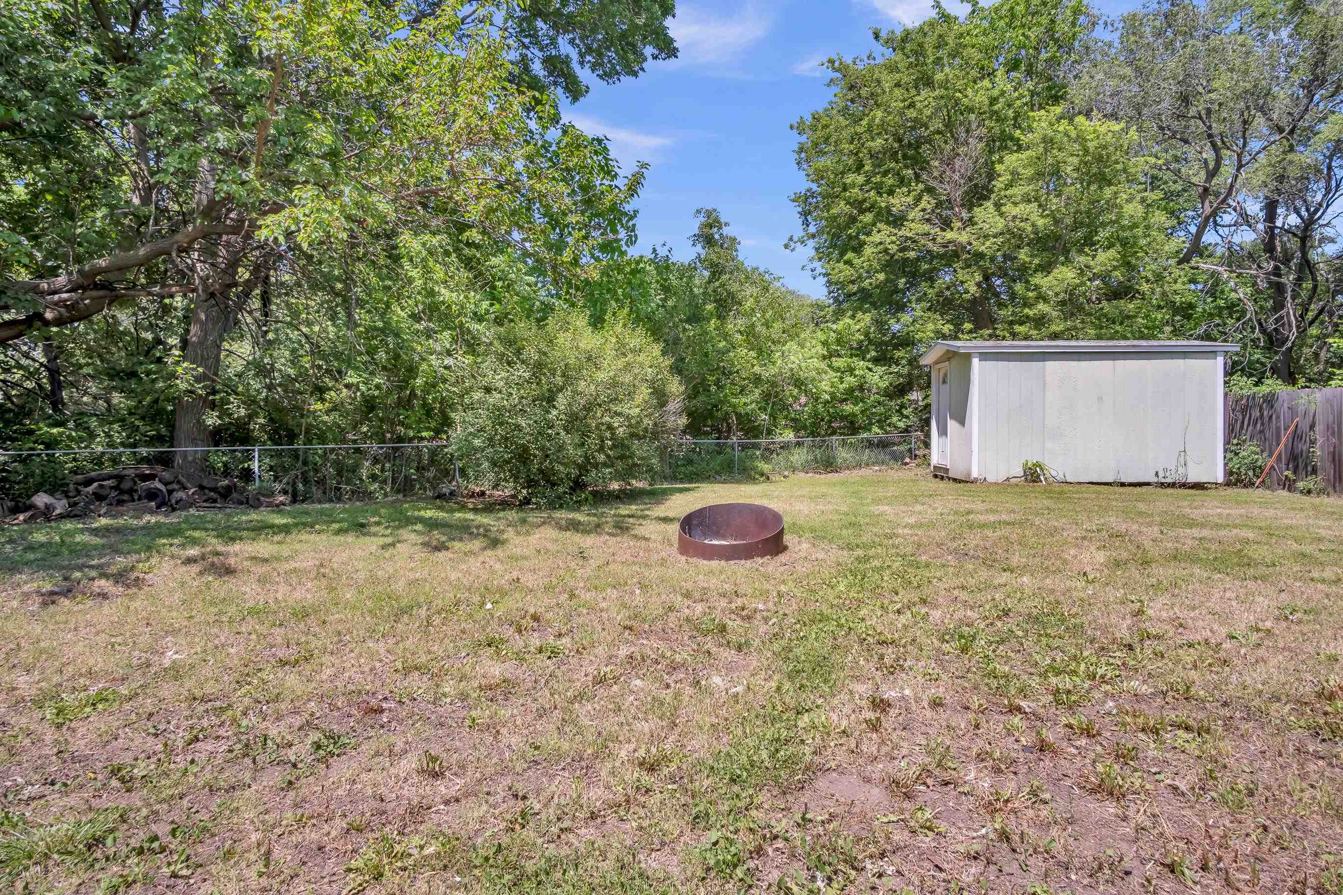 512 E 7th St, Newton, Kansas image 28