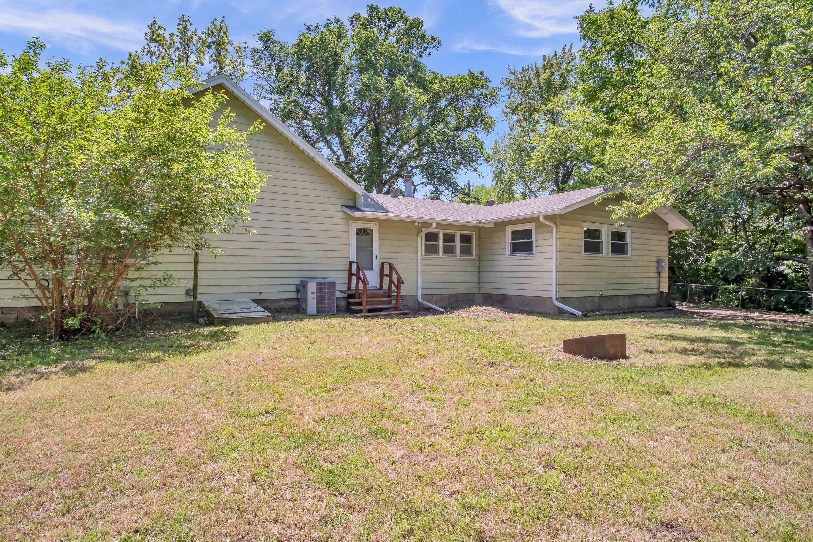 512 E 7th St, Newton, Kansas image 31