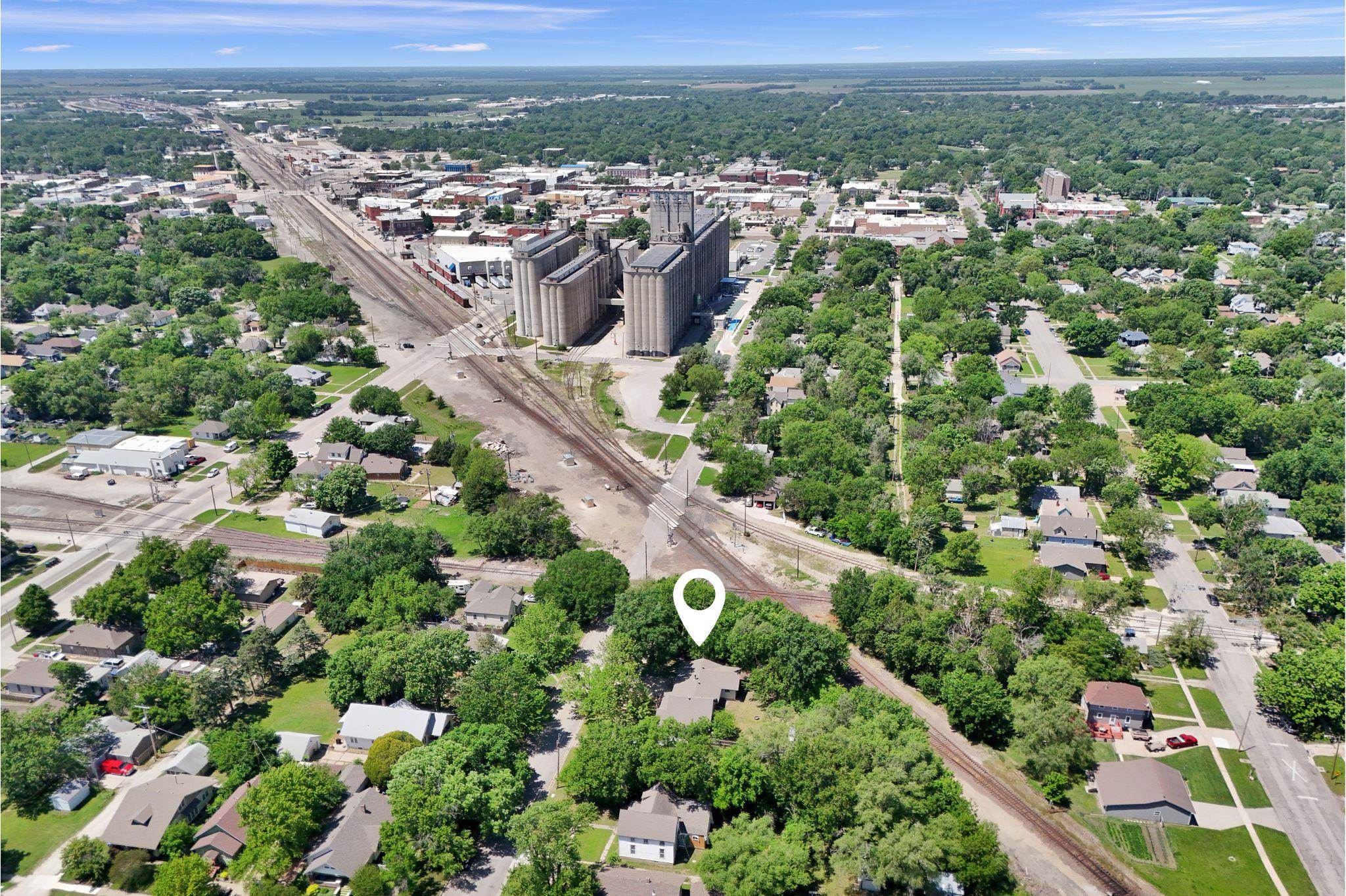 512 E 7th St, Newton, Kansas image 35
