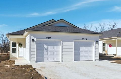 Multifamily For Sale - 1727 N Main St<br/> Rose Hill, KS 67133