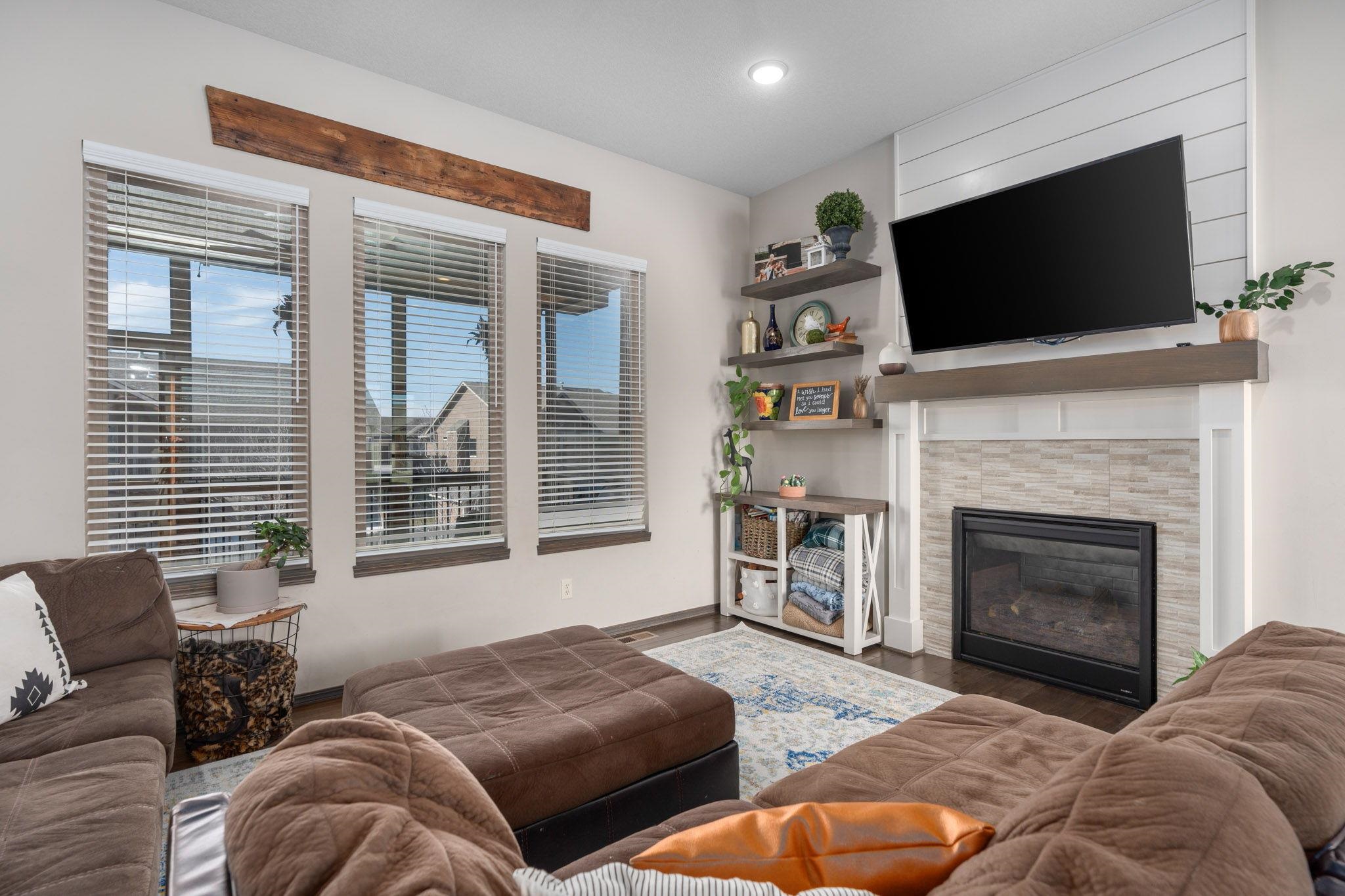 Wichita, Kansas 67205, United States, 5 Bedrooms Bedrooms, ,3 BathroomsBathrooms,Residential,Pending,62919