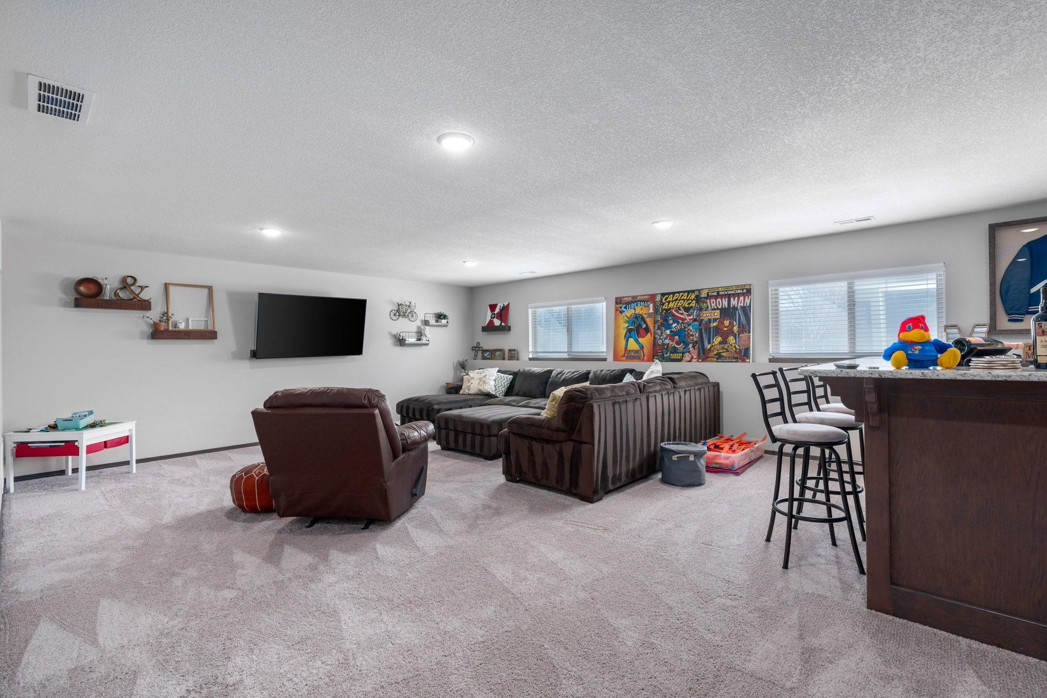 Wichita, Kansas 67205, United States, 5 Bedrooms Bedrooms, ,3 BathroomsBathrooms,Residential,Pending,62919