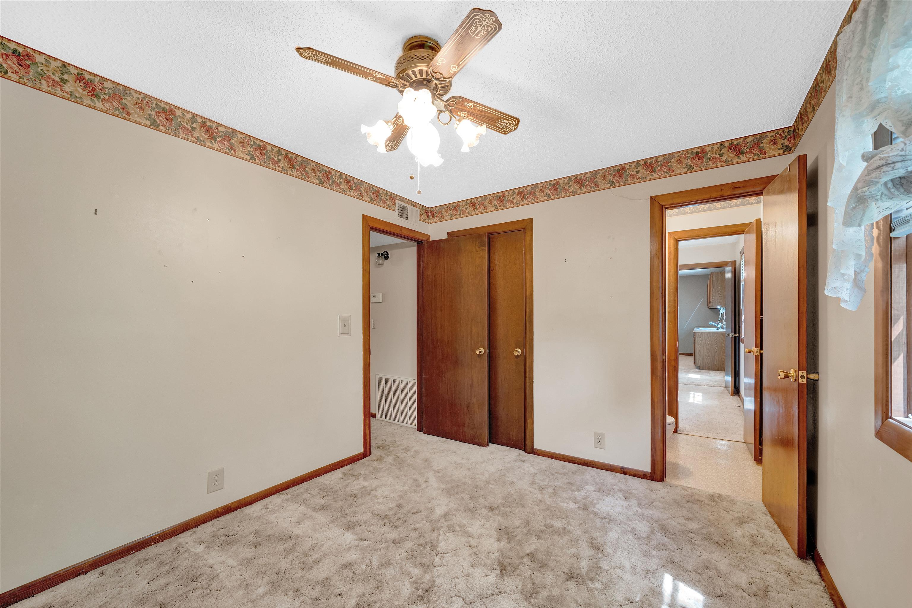 1011 N Park St, Wellington, Kansas image 15