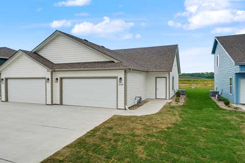 Multifamily For Sale - 2713 Amelia Lane<br/> Salina, KS 67401