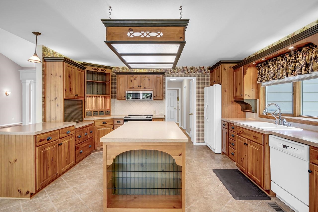 23 Meadow Ln, Hesston, Kansas image 12