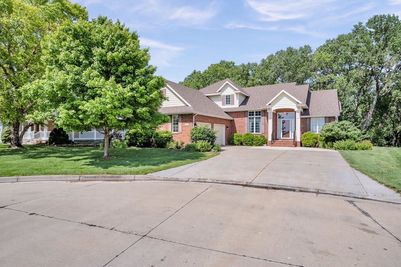 23 Meadow Ln, Hesston, Kansas image 2