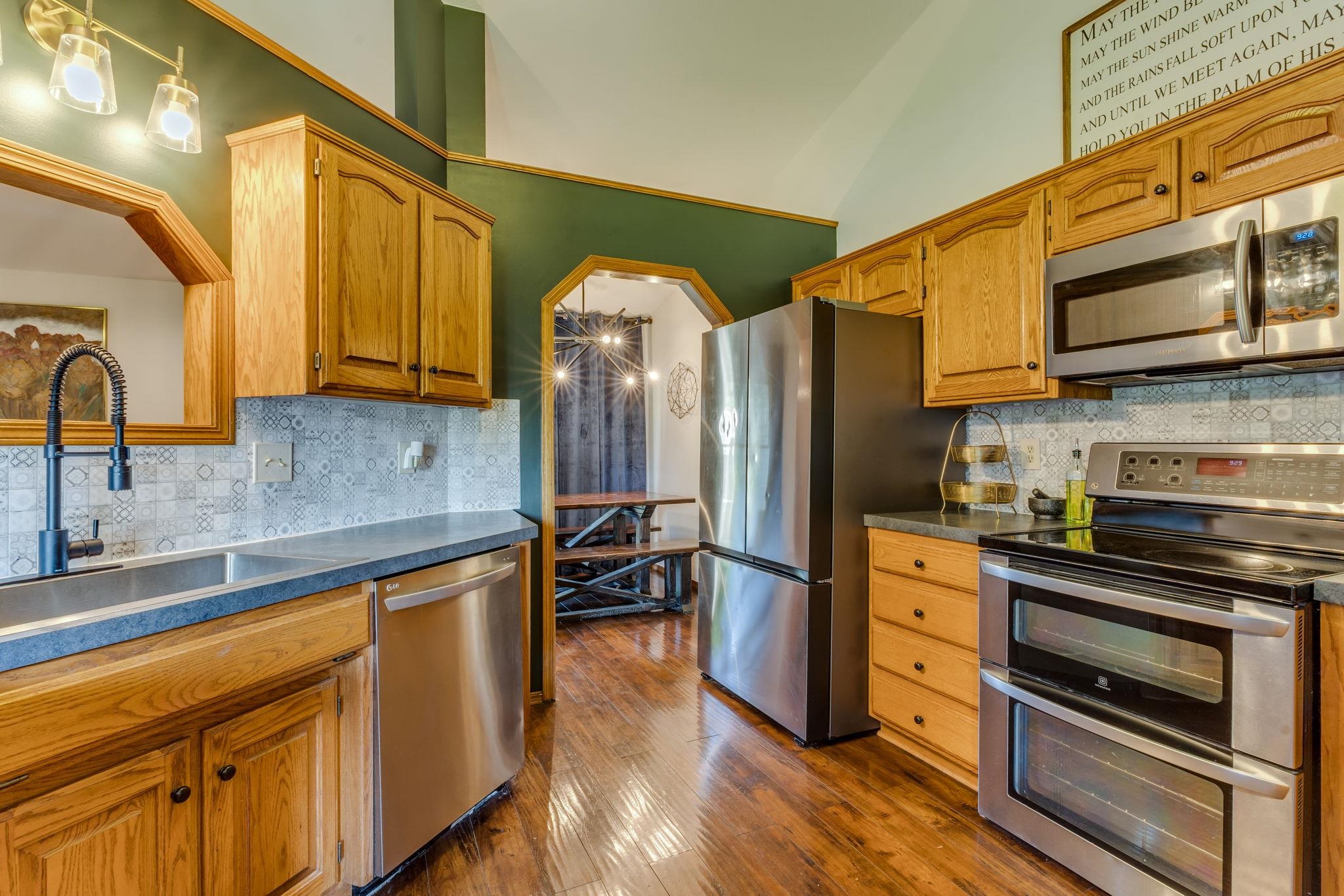 337 N Bentwood Dr, Rose Hill, Kansas image 7