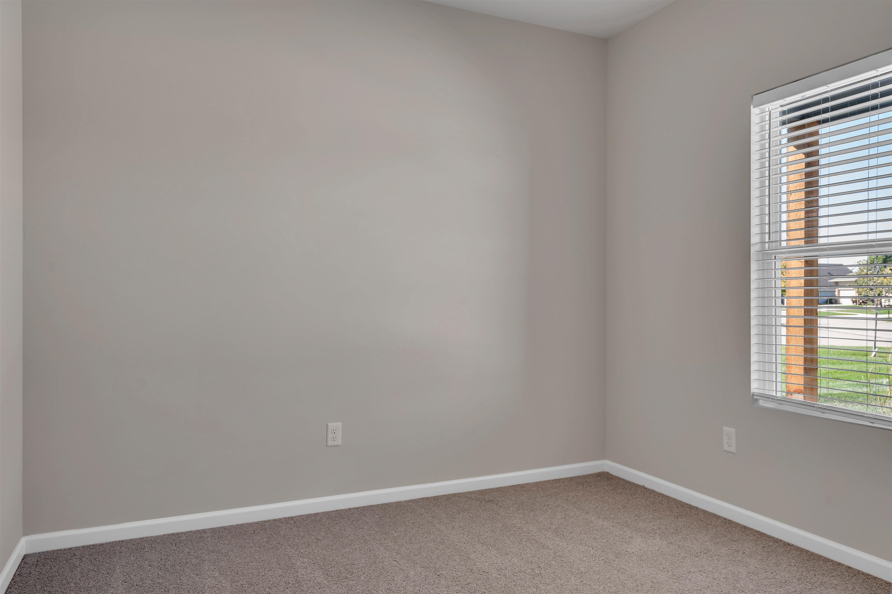 2860 S Maize Ct, Wichita, Kansas image 4