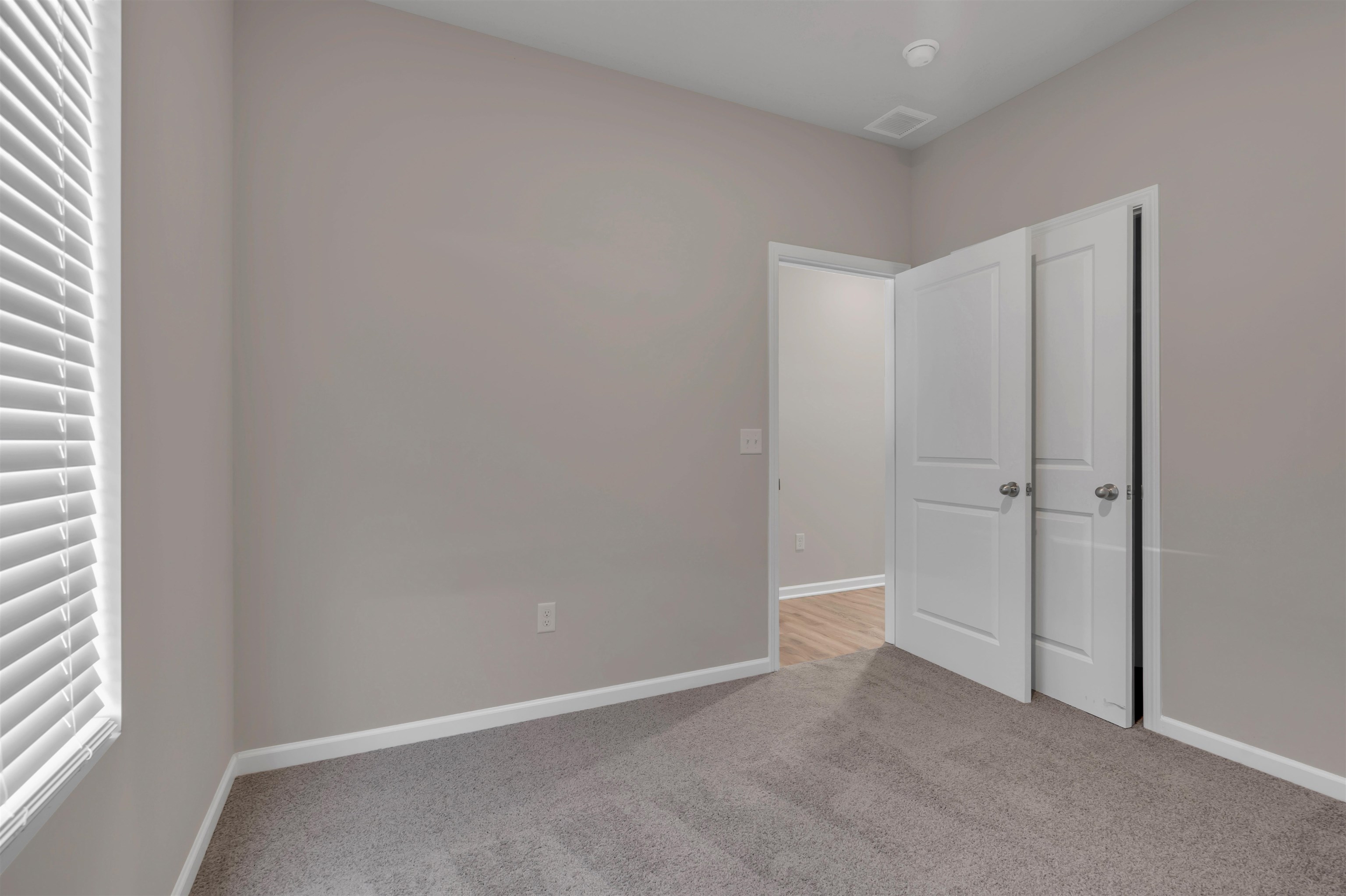 2860 S Maize Ct, Wichita, Kansas image 5