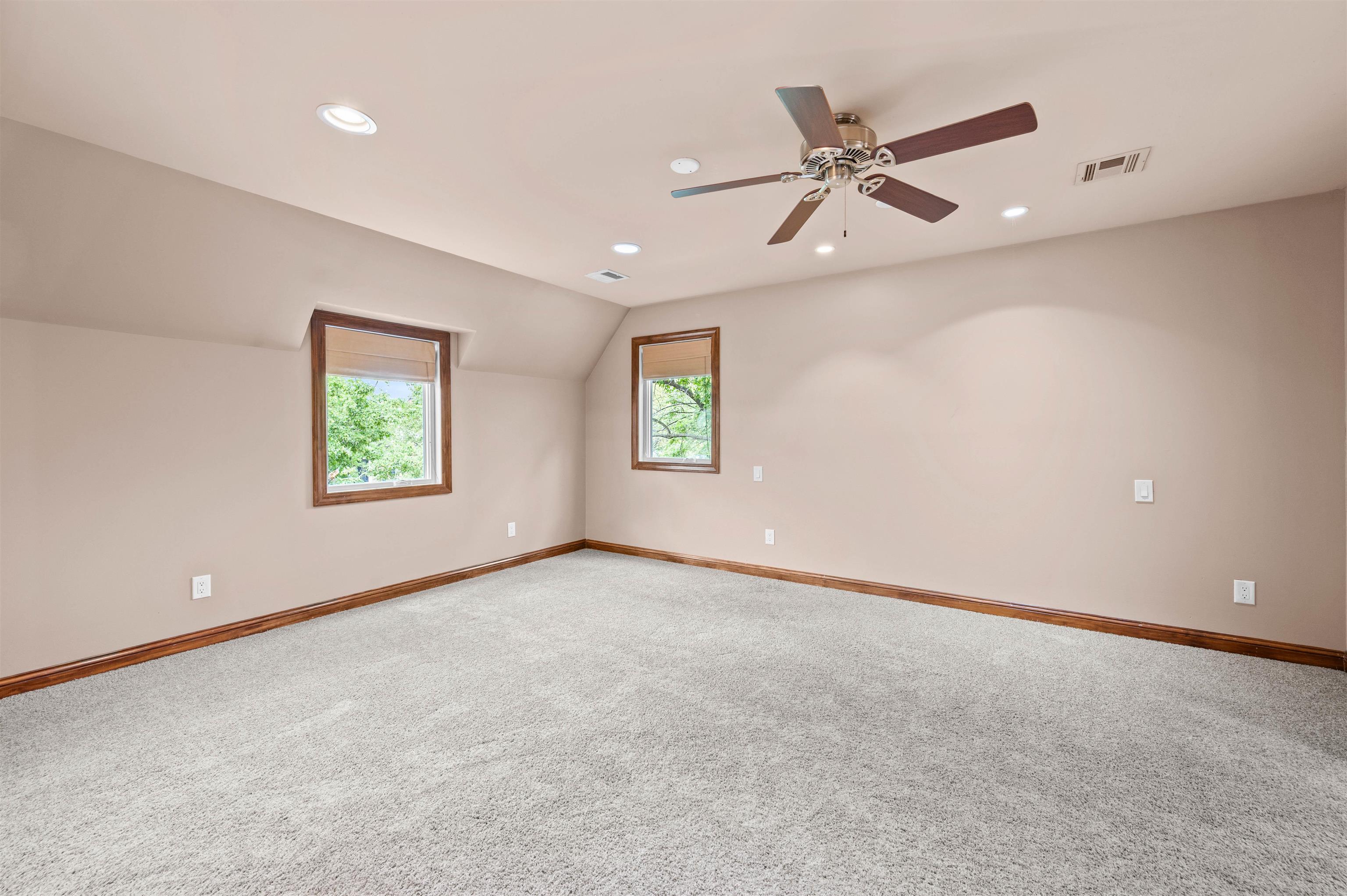 8601 E Brentmoor Ln, Wichita, Kansas image 17