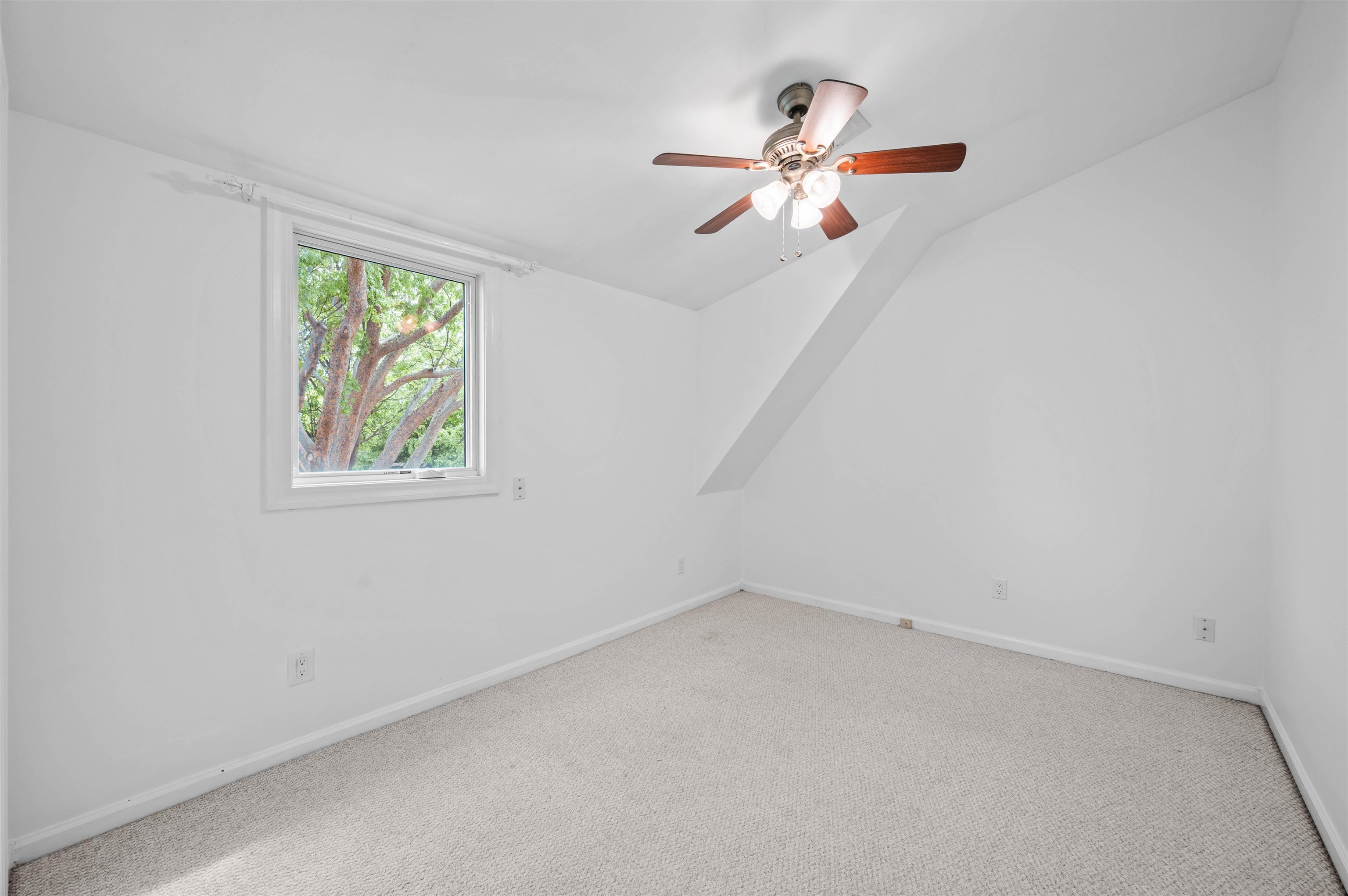 8601 E Brentmoor Ln, Wichita, Kansas image 20