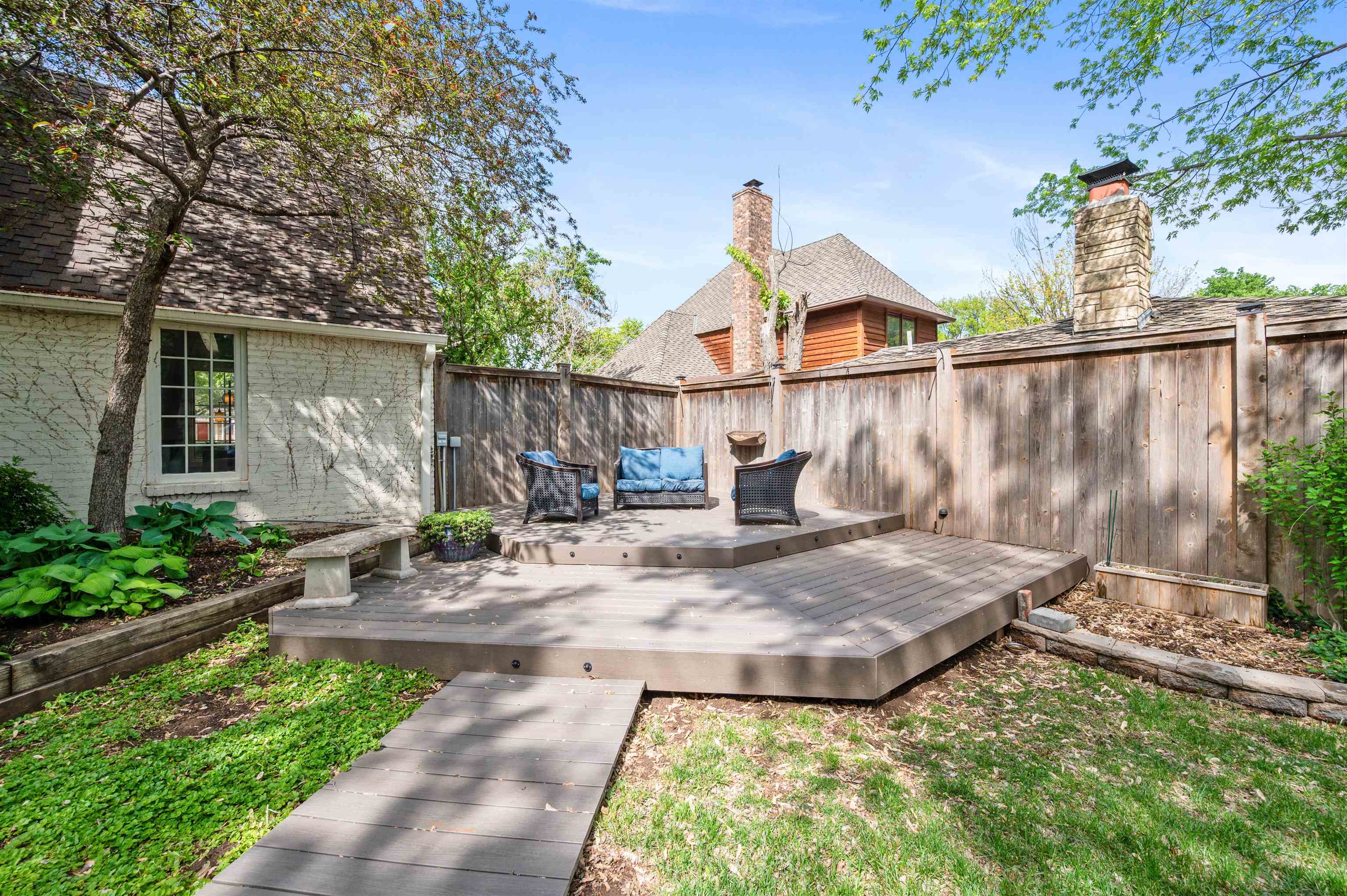 8601 E Brentmoor Ln, Wichita, Kansas image 33