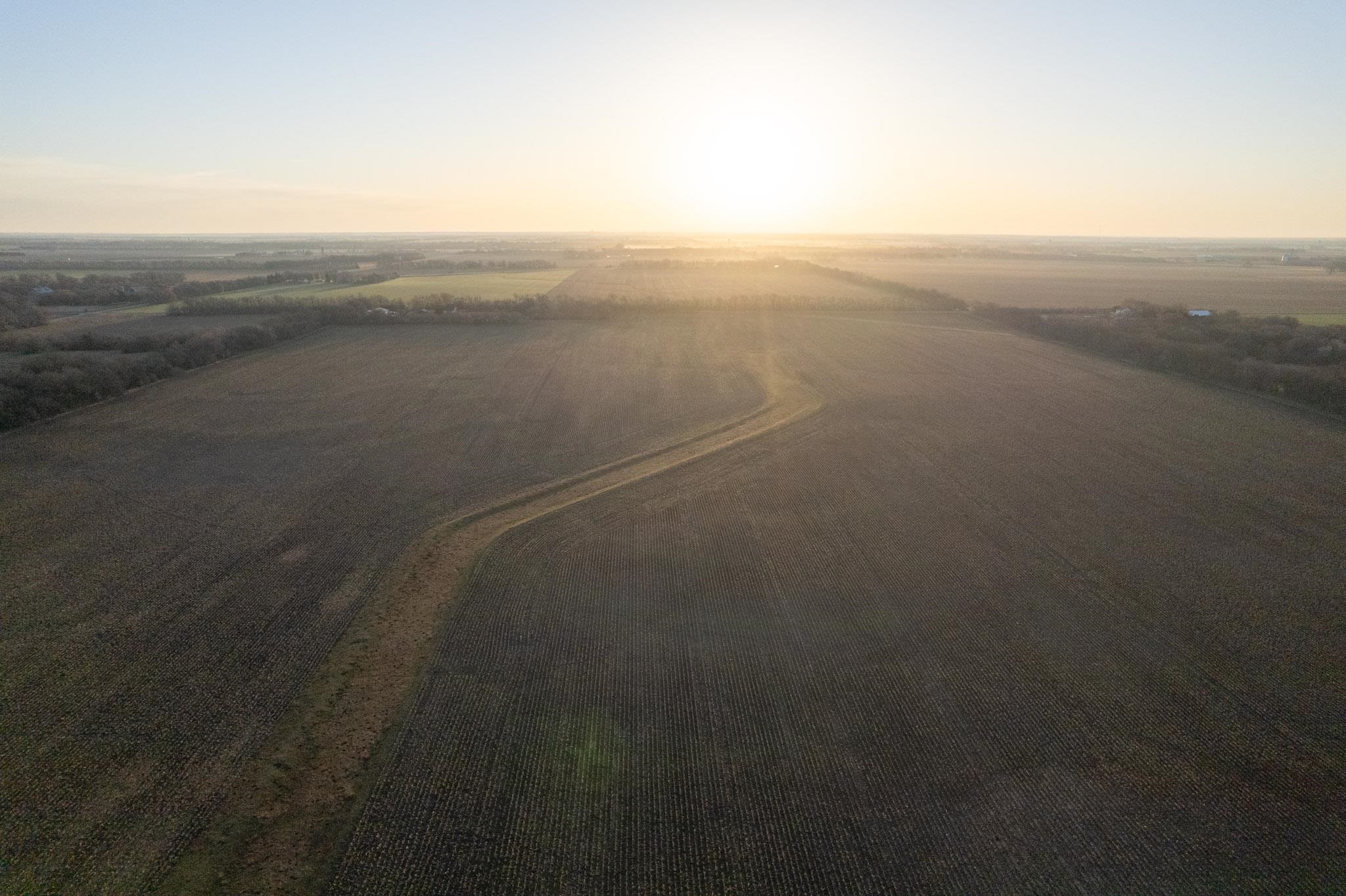 0000 N Hoover Rd, Halstead, Kansas image 18