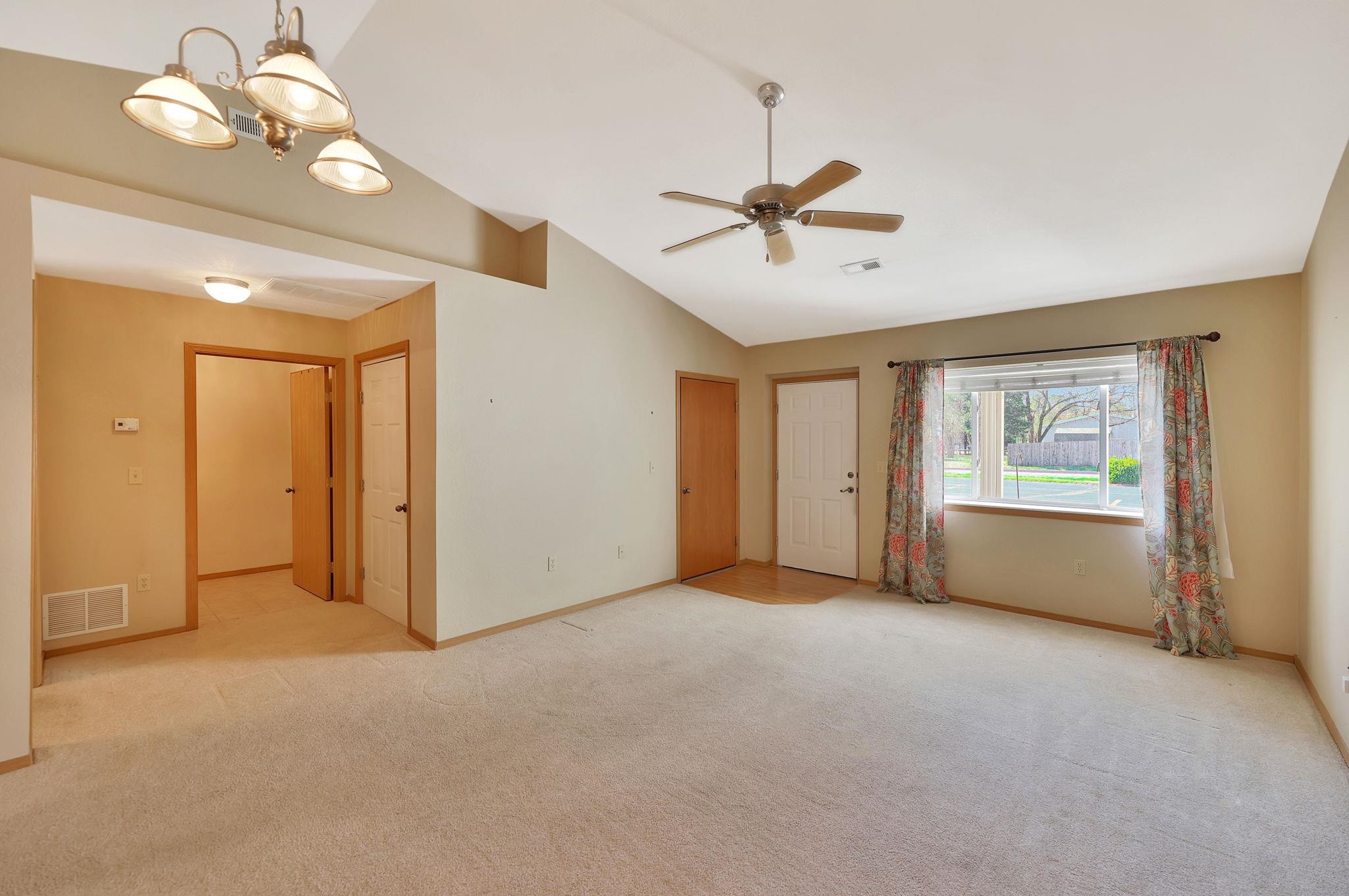 8900 W University St, Wichita, Kansas image 9