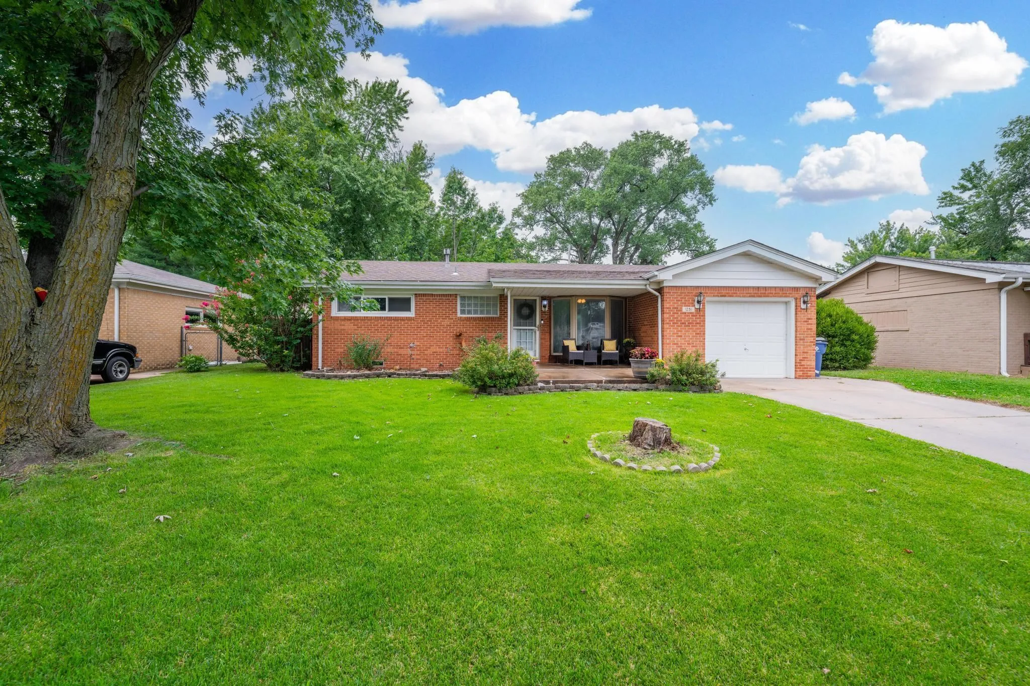 Derby, Kansas 67037, United States, 3 Bedrooms Bedrooms, ,1 BathroomBathrooms,Residential,Pending,202221