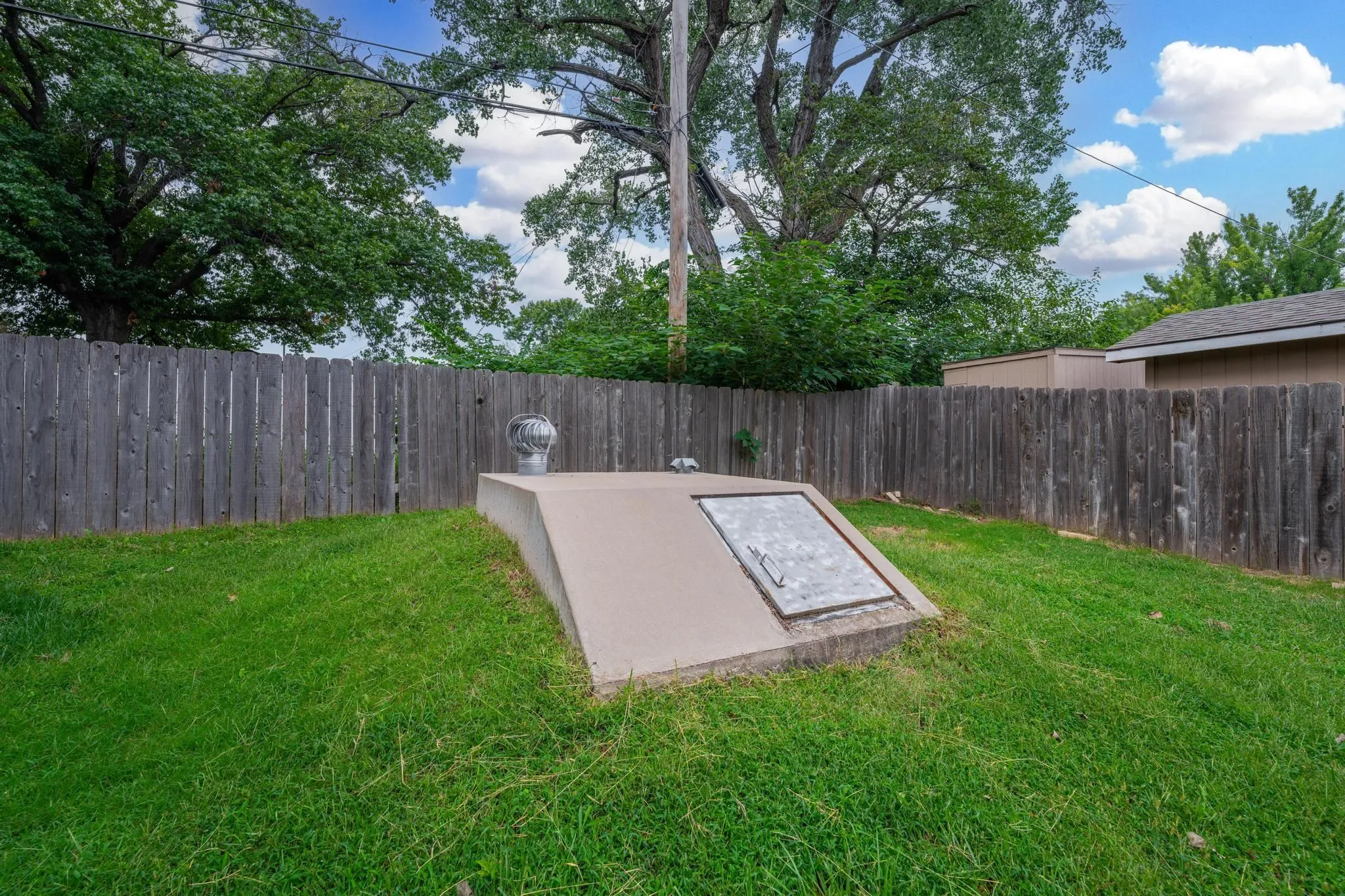 Derby, Kansas 67037, United States, 3 Bedrooms Bedrooms, ,1 BathroomBathrooms,Residential,Pending,202221