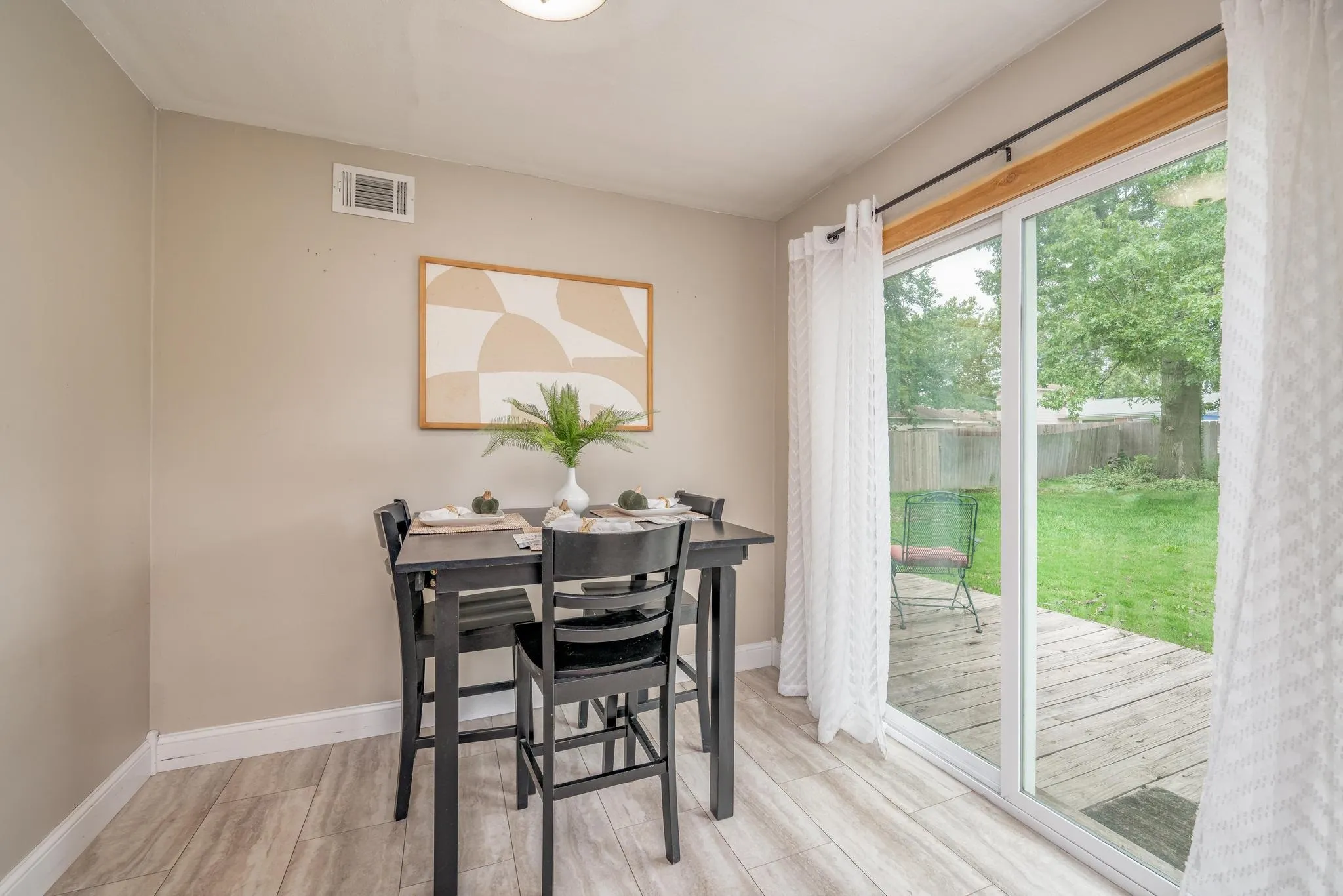 Derby, Kansas 67037, United States, 3 Bedrooms Bedrooms, ,1 BathroomBathrooms,Residential,Pending,202221