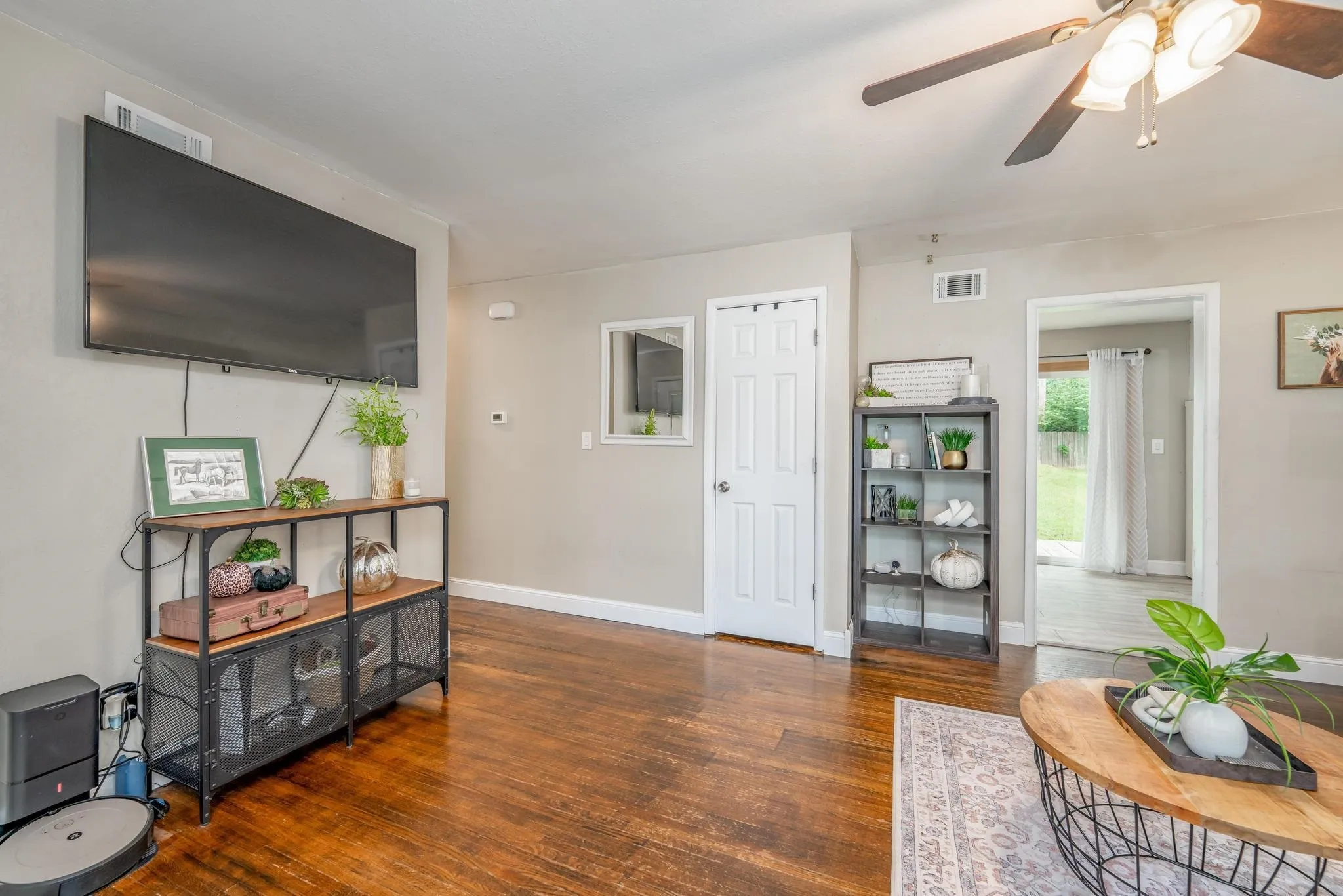 Derby, Kansas 67037, United States, 3 Bedrooms Bedrooms, ,1 BathroomBathrooms,Residential,Pending,202221