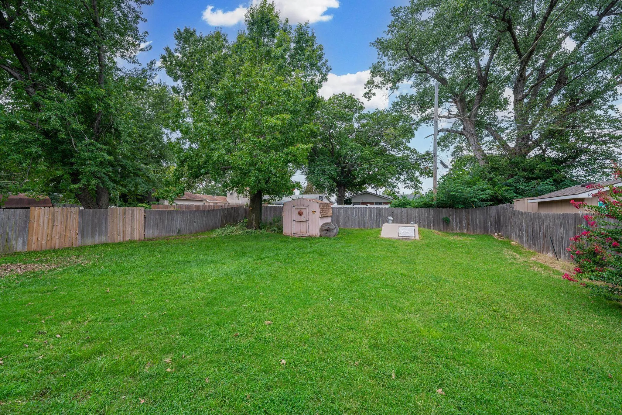 Derby, Kansas 67037, United States, 3 Bedrooms Bedrooms, ,1 BathroomBathrooms,Residential,Pending,202221