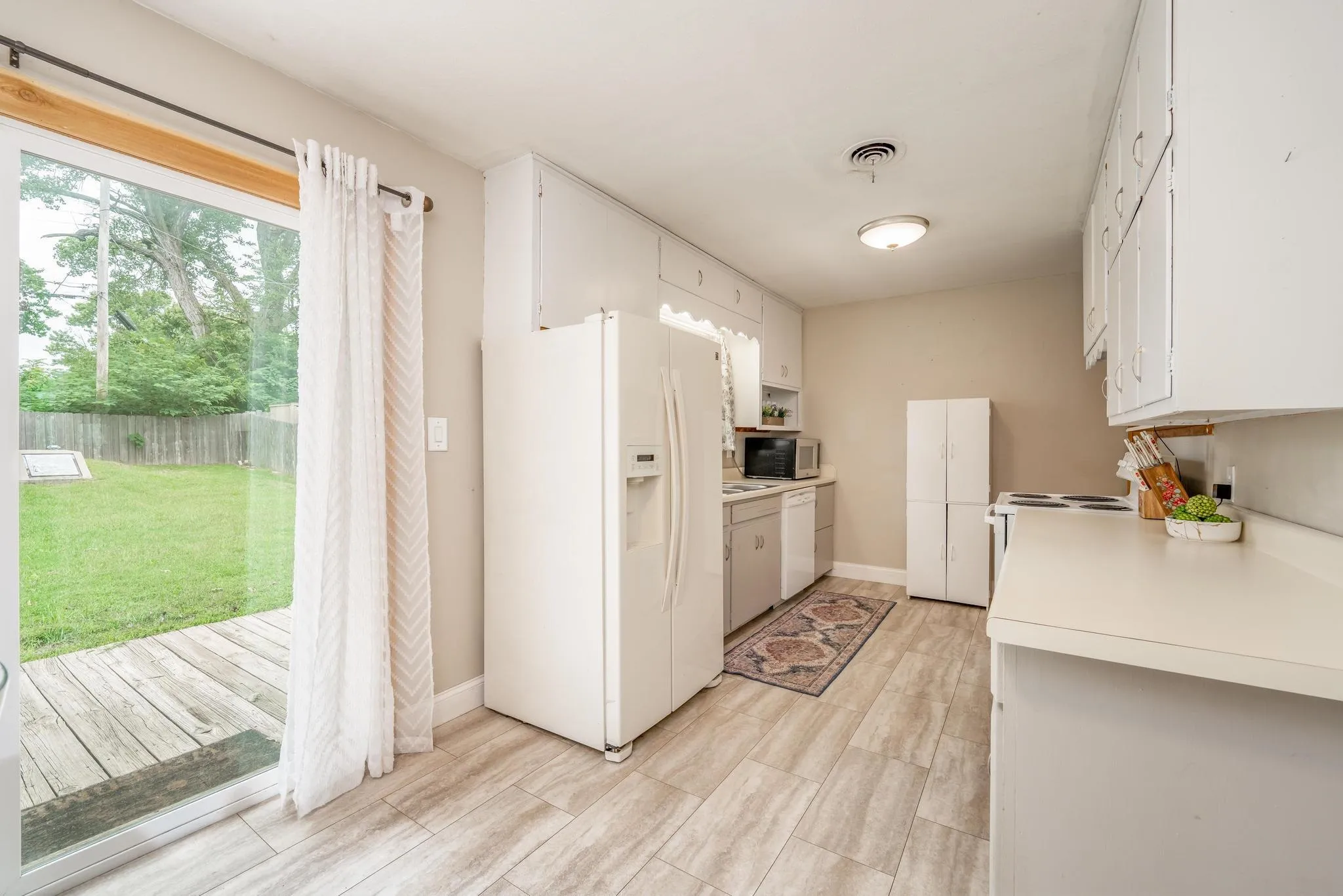 Derby, Kansas 67037, United States, 3 Bedrooms Bedrooms, ,1 BathroomBathrooms,Residential,Pending,202221