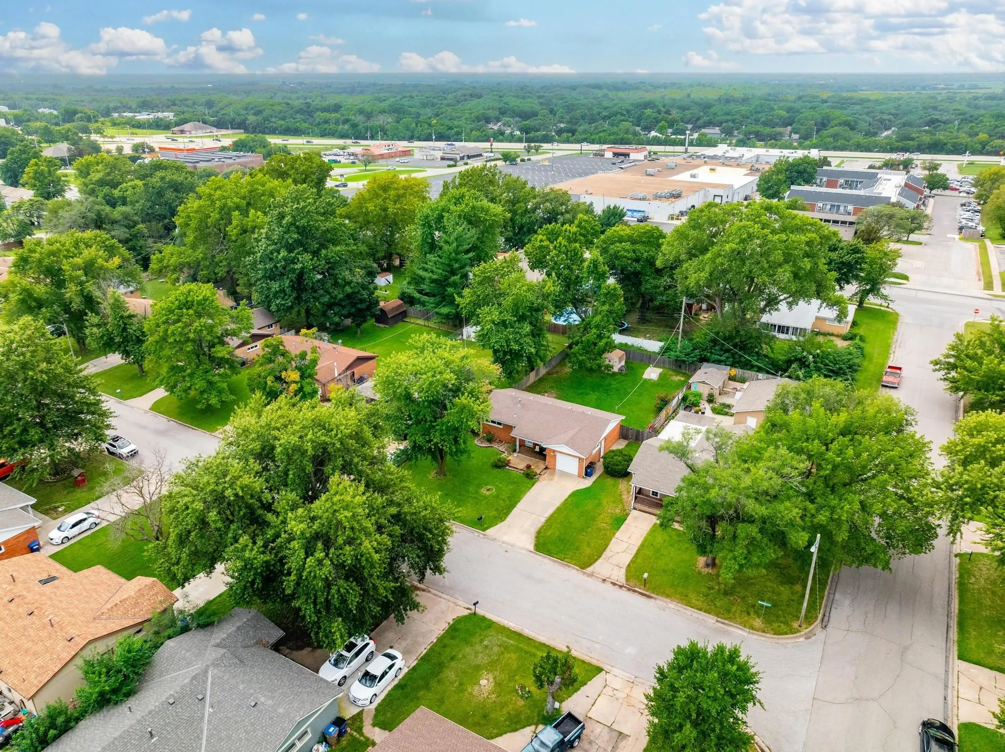 Derby, Kansas 67037, United States, 3 Bedrooms Bedrooms, ,1 BathroomBathrooms,Residential,Pending,202221