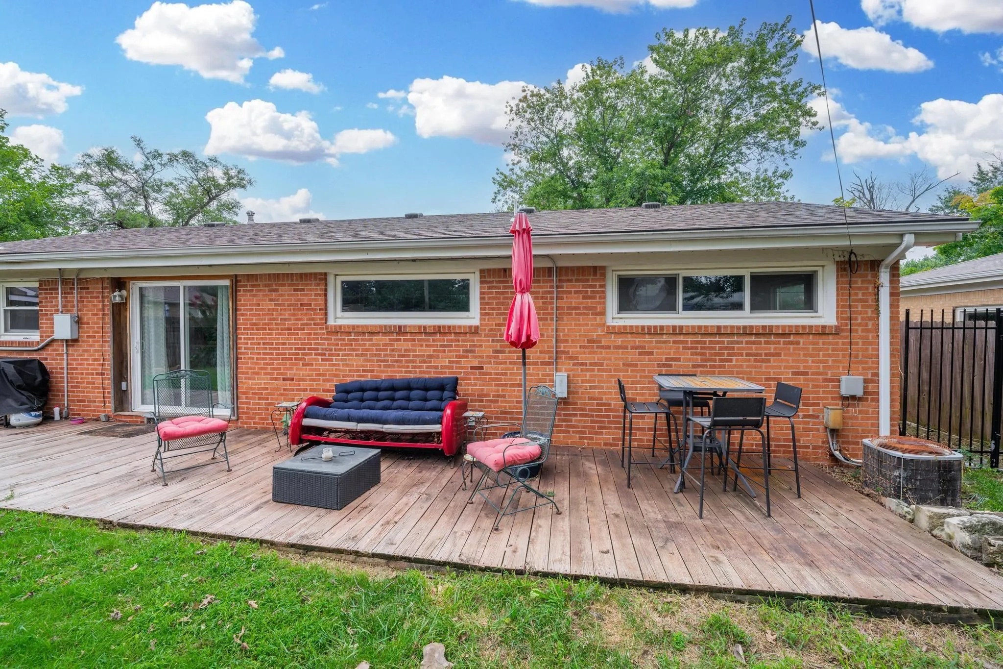 Derby, Kansas 67037, United States, 3 Bedrooms Bedrooms, ,1 BathroomBathrooms,Residential,Pending,202221