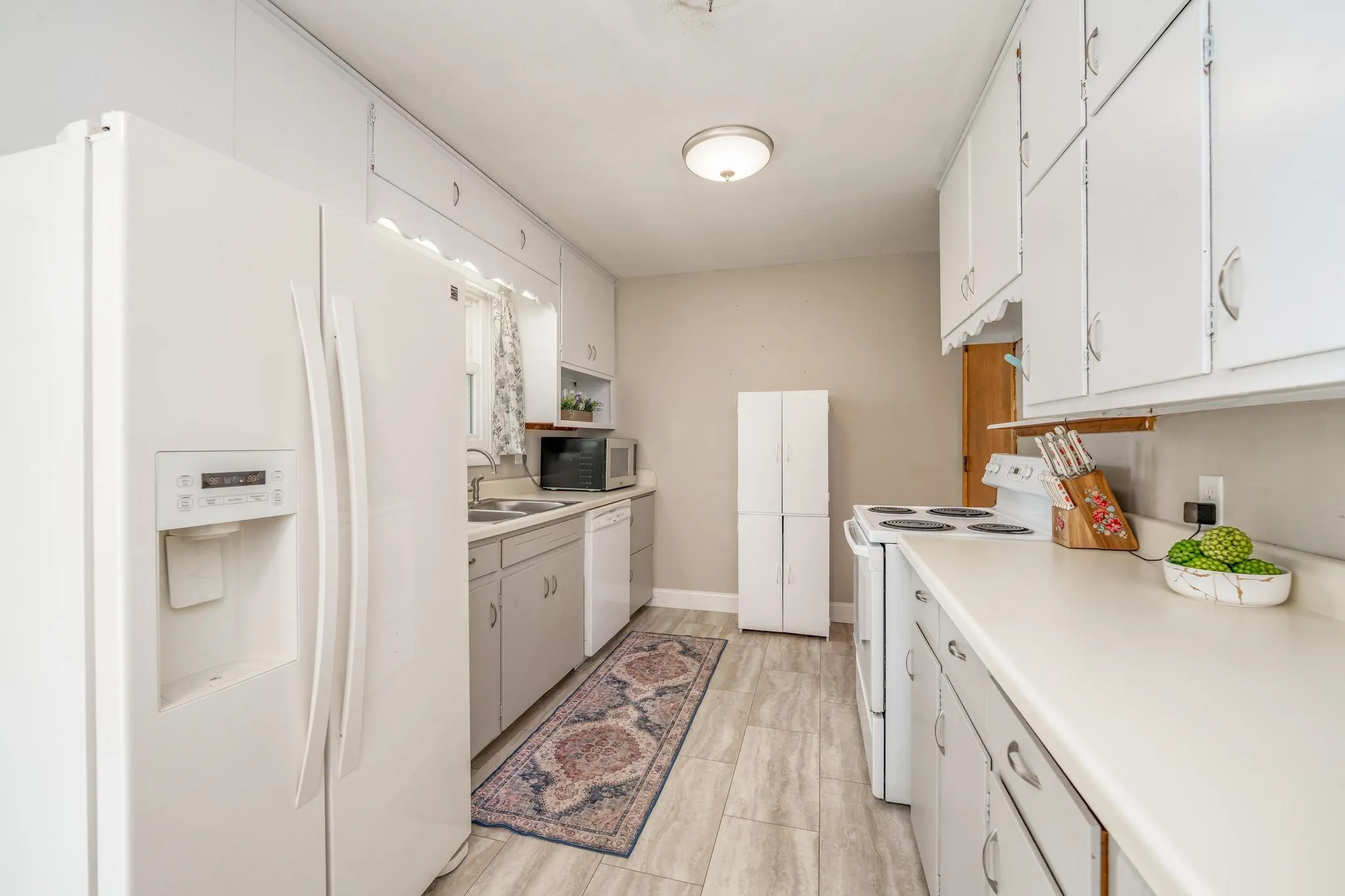 Derby, Kansas 67037, United States, 3 Bedrooms Bedrooms, ,1 BathroomBathrooms,Residential,Pending,202221