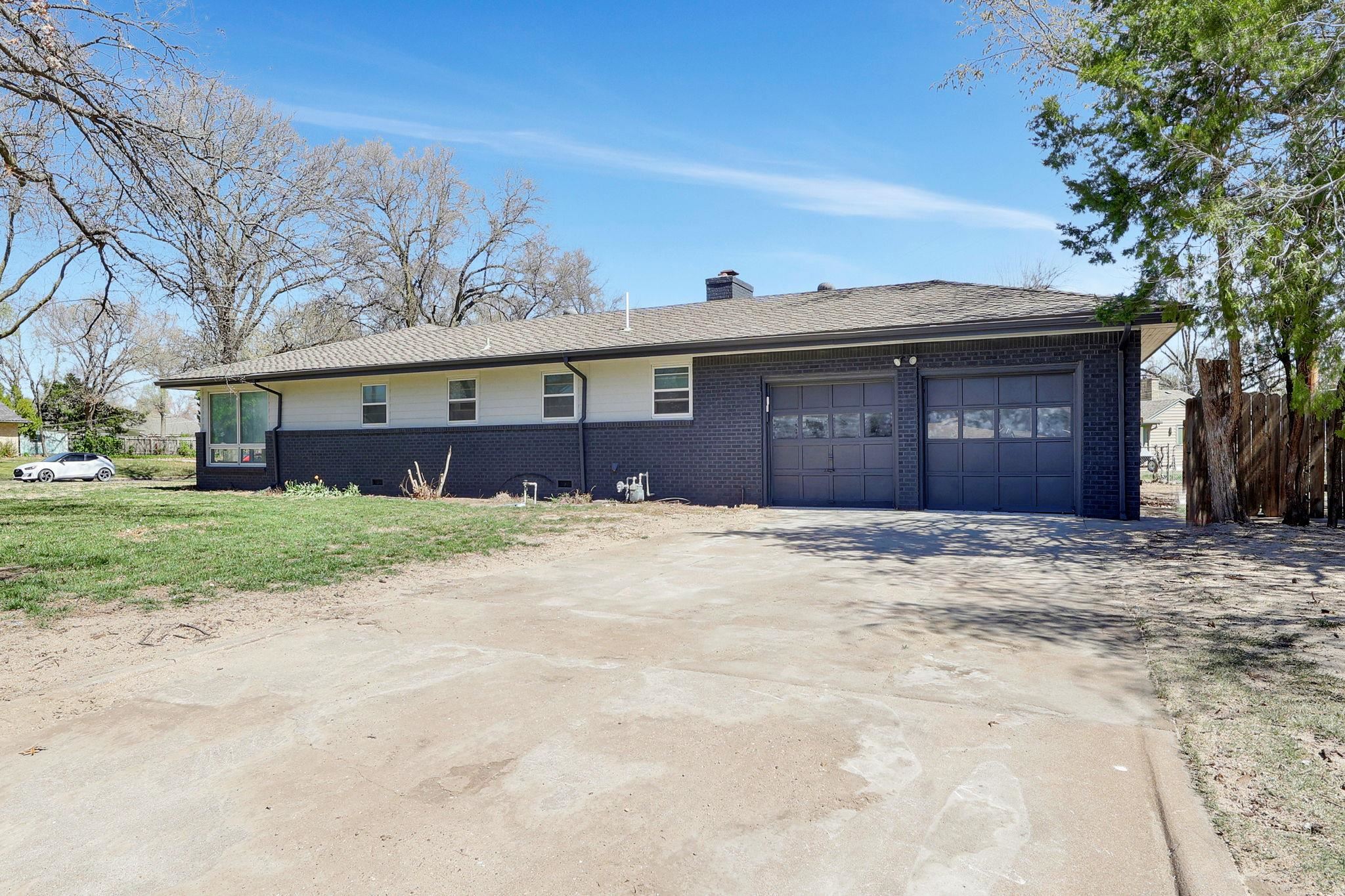 Wichita, Kansas 67208, United States, 3 Bedrooms Bedrooms, ,2 BathroomsBathrooms,Residential,Pending,60311