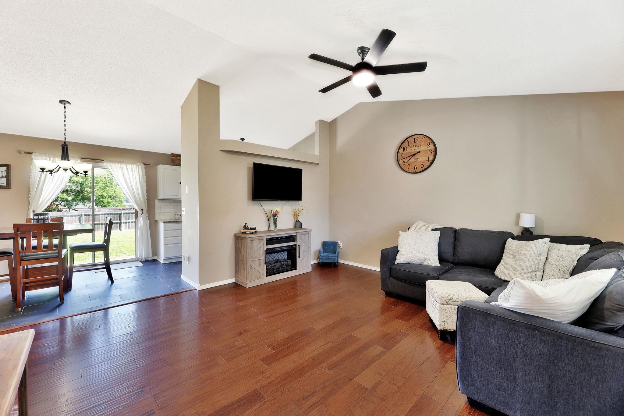 2412 E Ventnor St, Park City, Virginia image 3