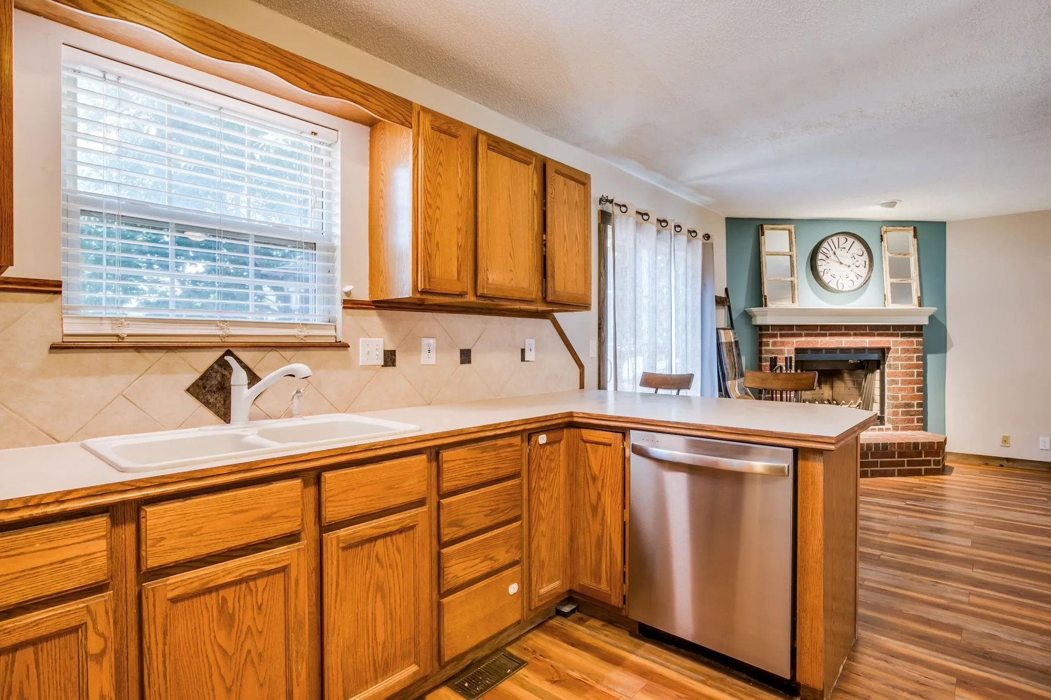 Derby, Kansas 67037, United States, 3 Bedrooms Bedrooms, ,3 BathroomsBathrooms,Residential,Pending,155126