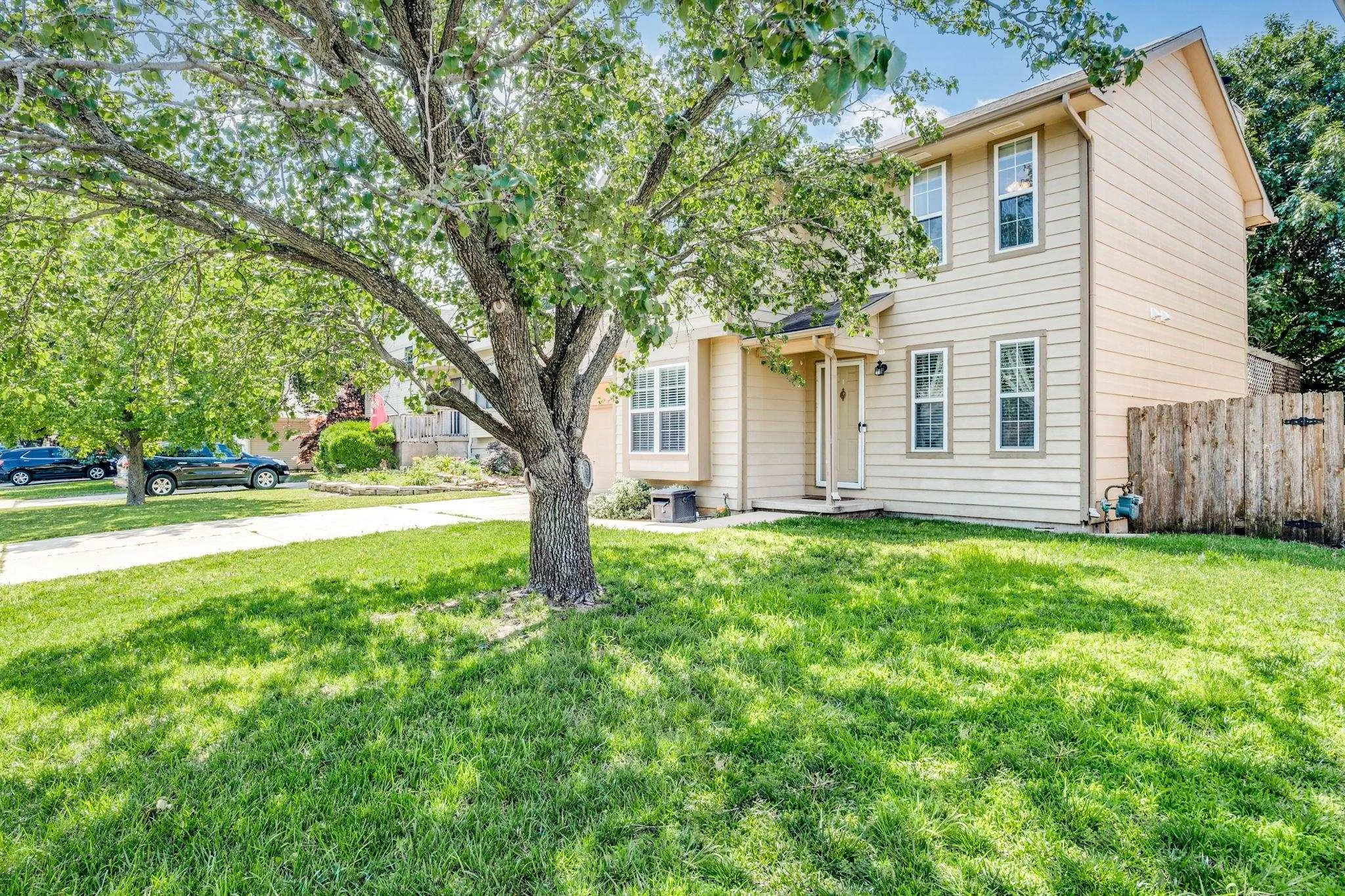 Derby, Kansas 67037, United States, 3 Bedrooms Bedrooms, ,3 BathroomsBathrooms,Residential,Pending,155126