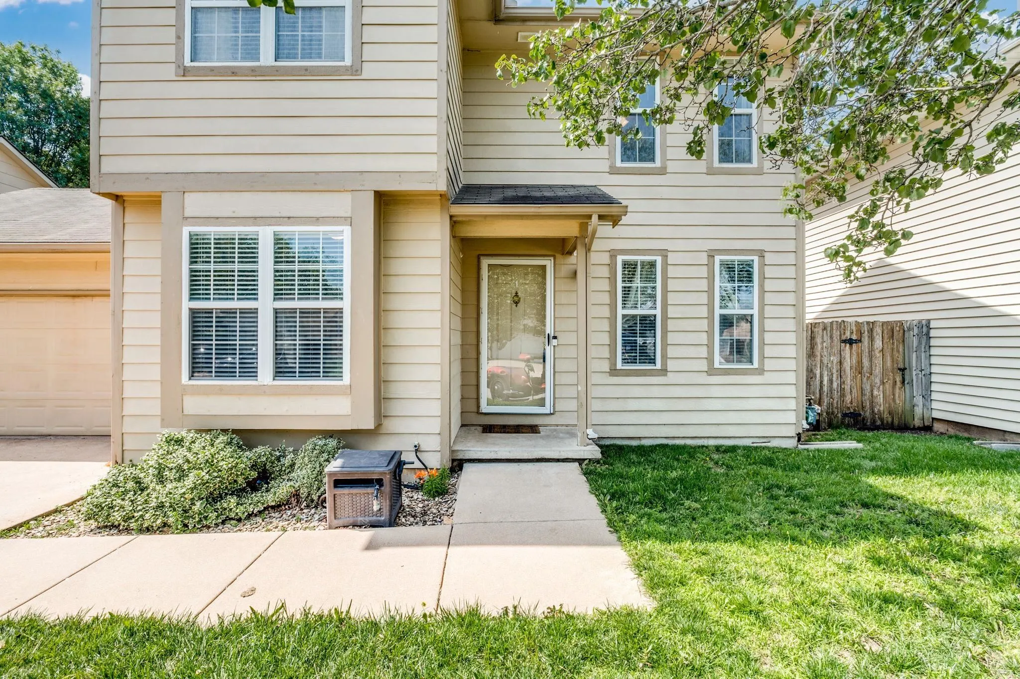 Derby, Kansas 67037, United States, 3 Bedrooms Bedrooms, ,3 BathroomsBathrooms,Residential,Pending,155126