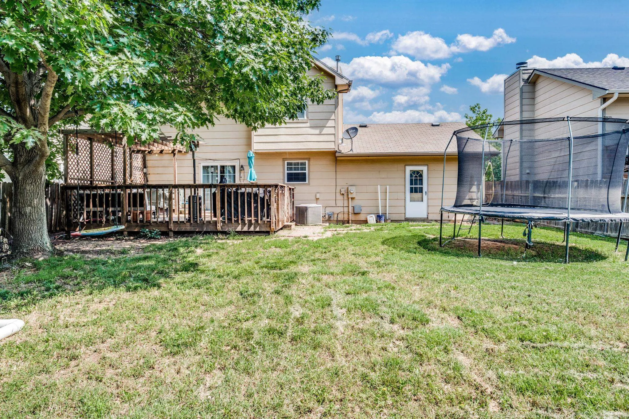 Derby, Kansas 67037, United States, 3 Bedrooms Bedrooms, ,3 BathroomsBathrooms,Residential,Pending,155126