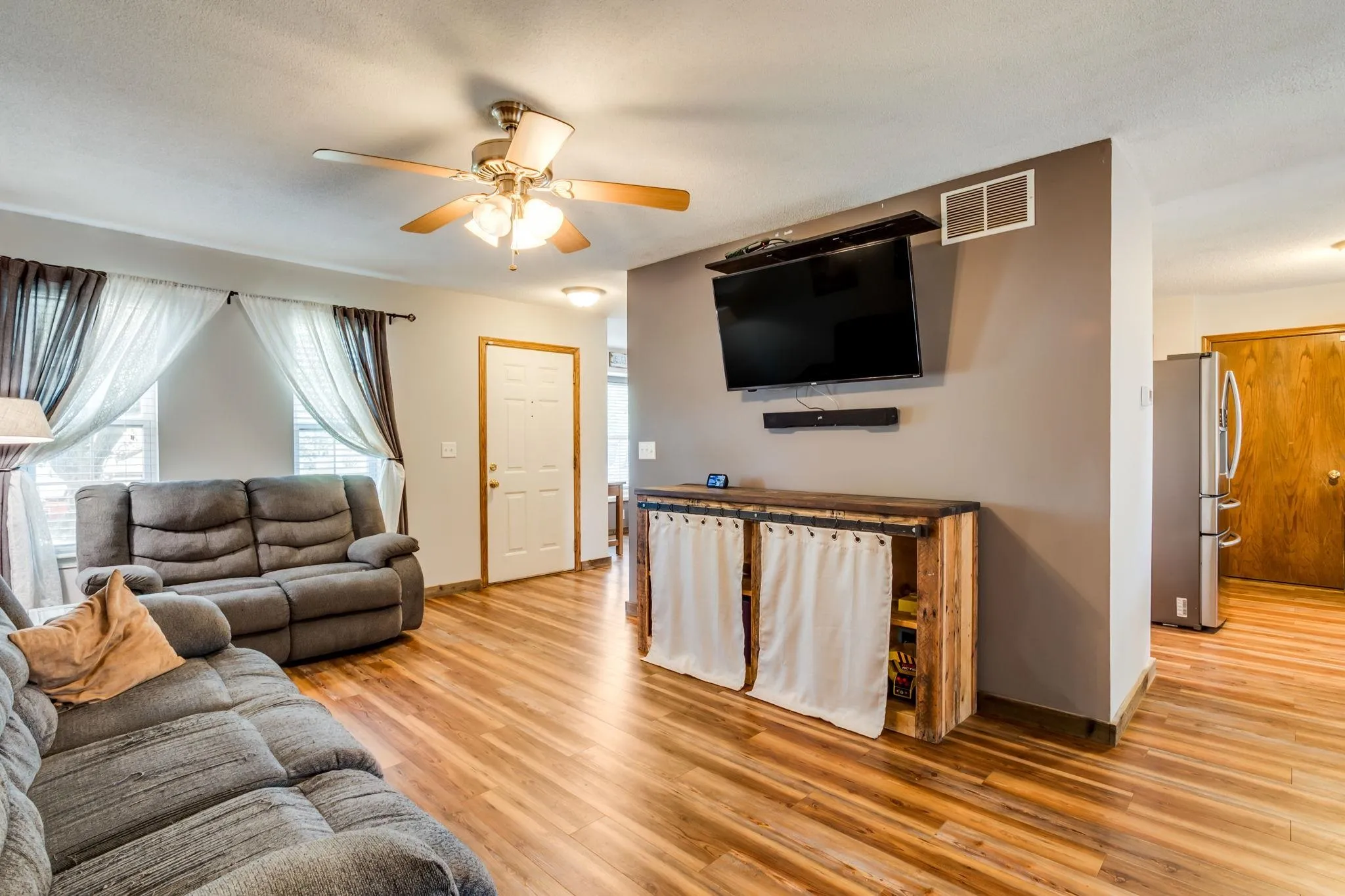 Derby, Kansas 67037, United States, 3 Bedrooms Bedrooms, ,3 BathroomsBathrooms,Residential,Pending,155126