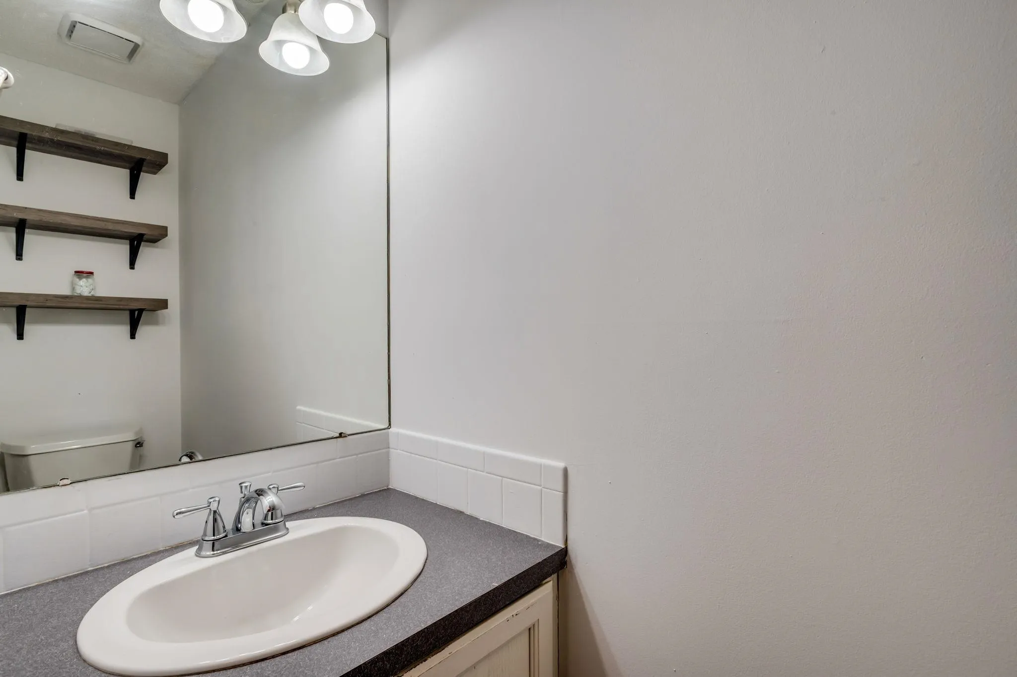 Derby, Kansas 67037, United States, 3 Bedrooms Bedrooms, ,3 BathroomsBathrooms,Residential,Pending,155126