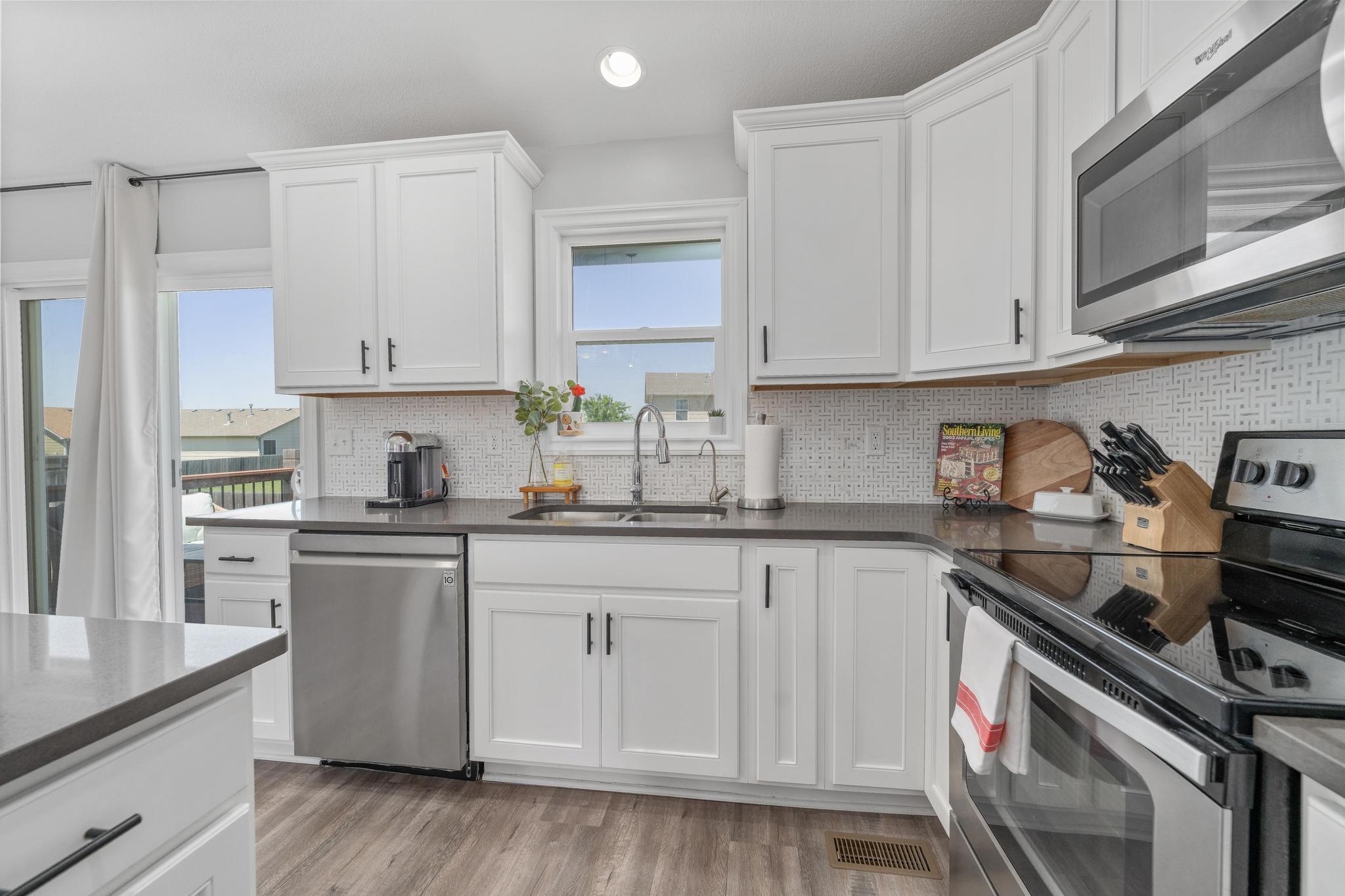 1254 E Prairie Hill Cir, Park City, Kansas image 13