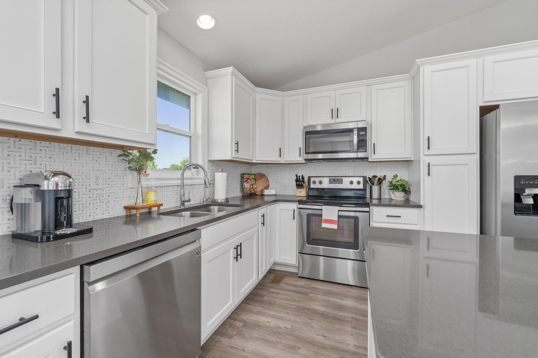 1254 E Prairie Hill Cir, Park City, Kansas image 11